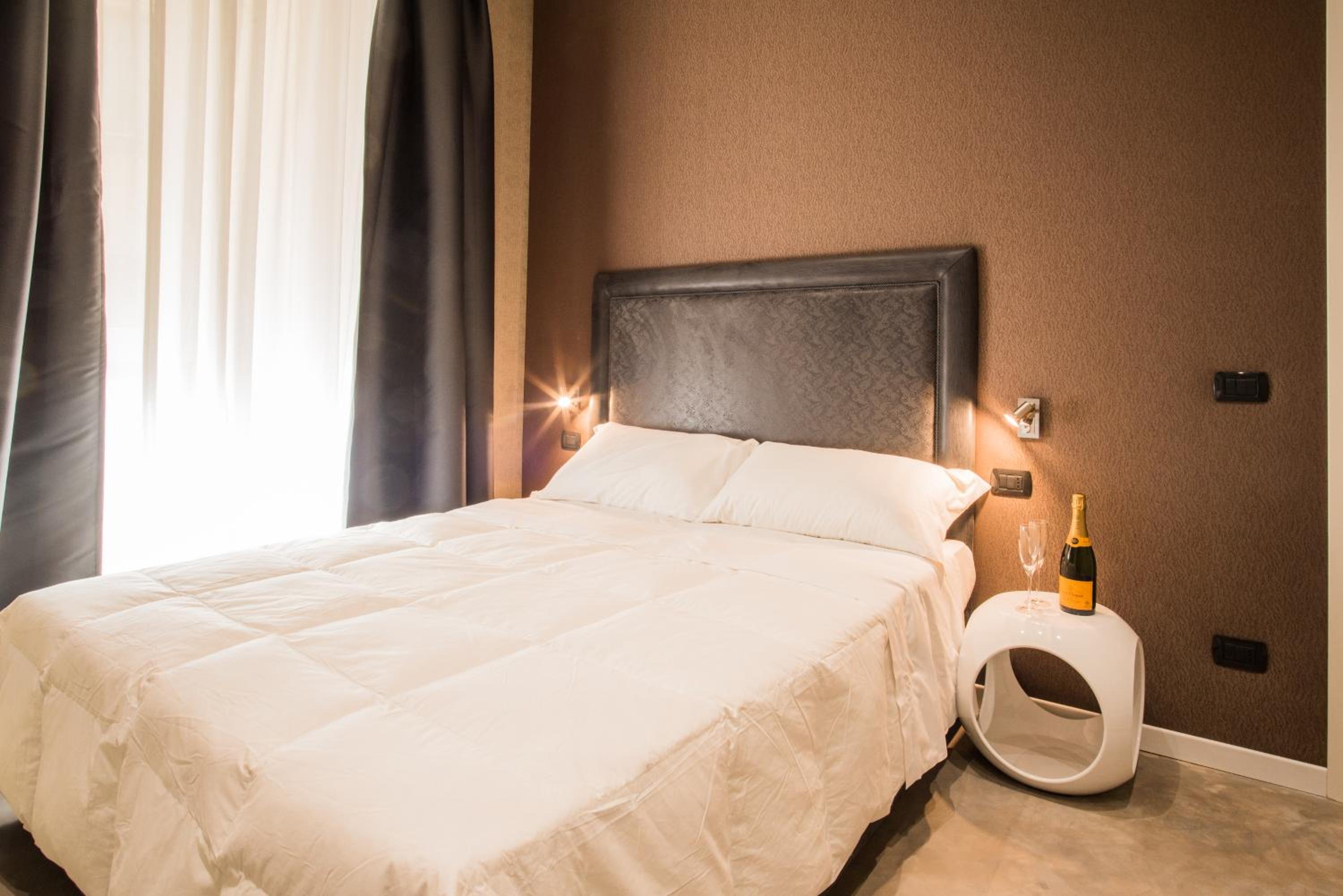 Small Double Room photo 2