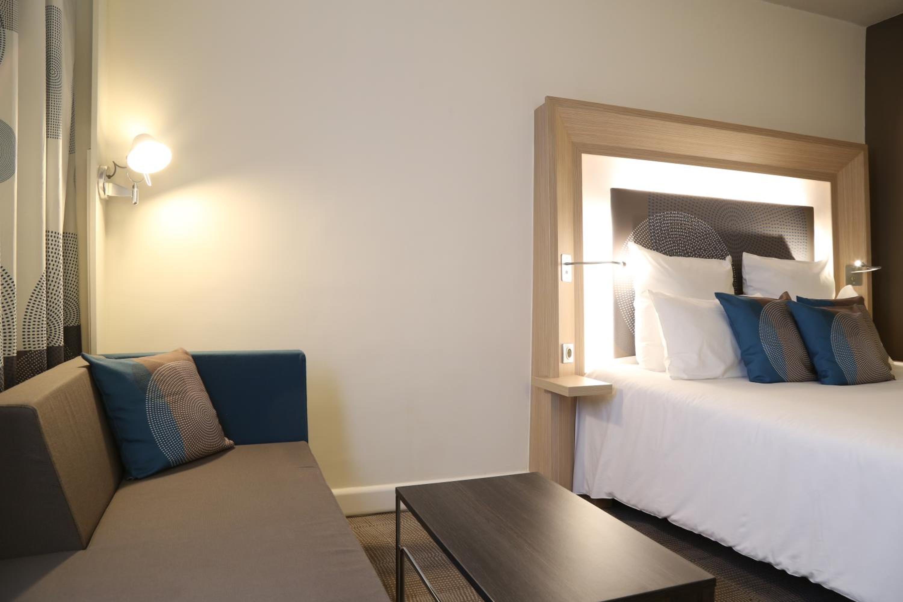 Standard Double Room - Photo 7