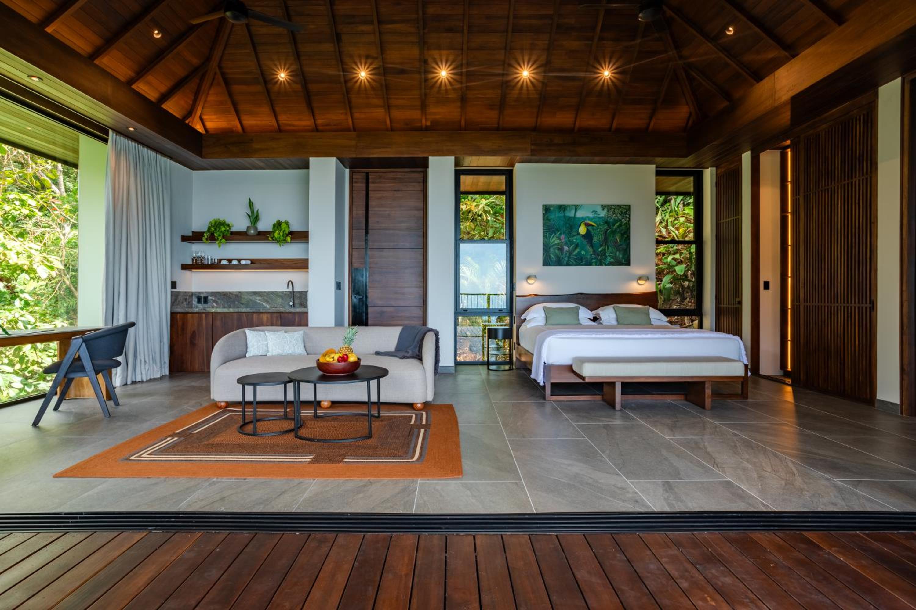 King Suite with Sea View photo 3