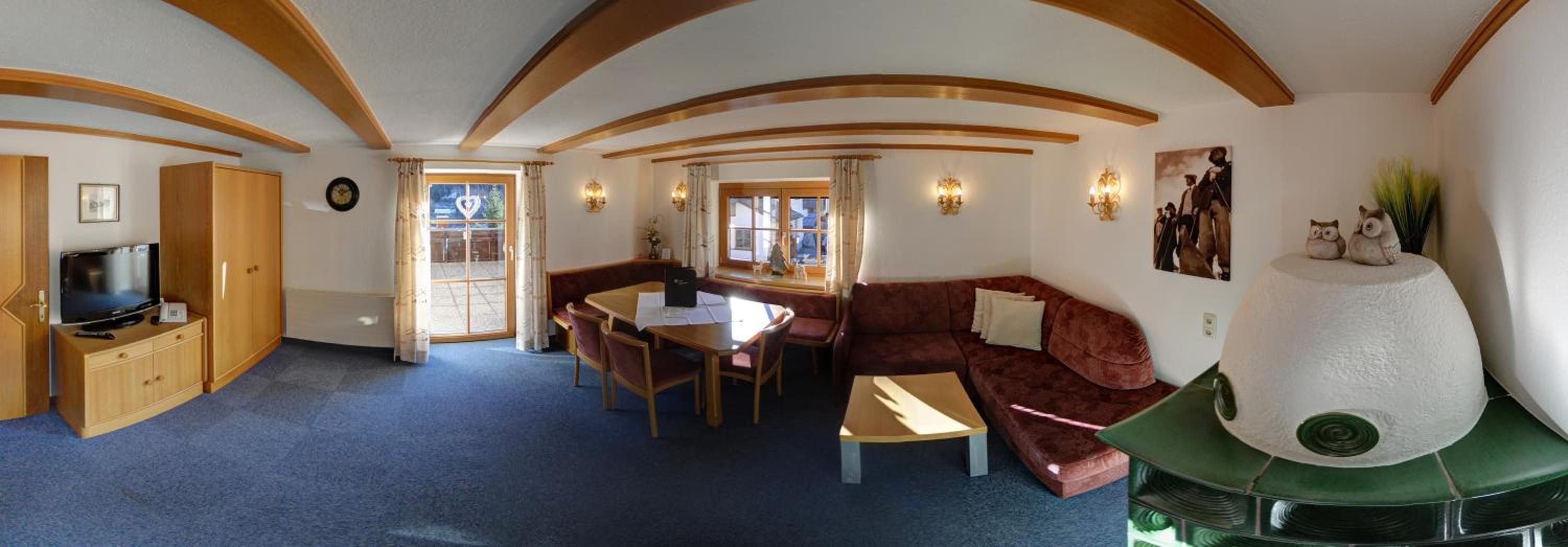 Two-Bedroom Apartment with Balcony or Terrace photo 1
