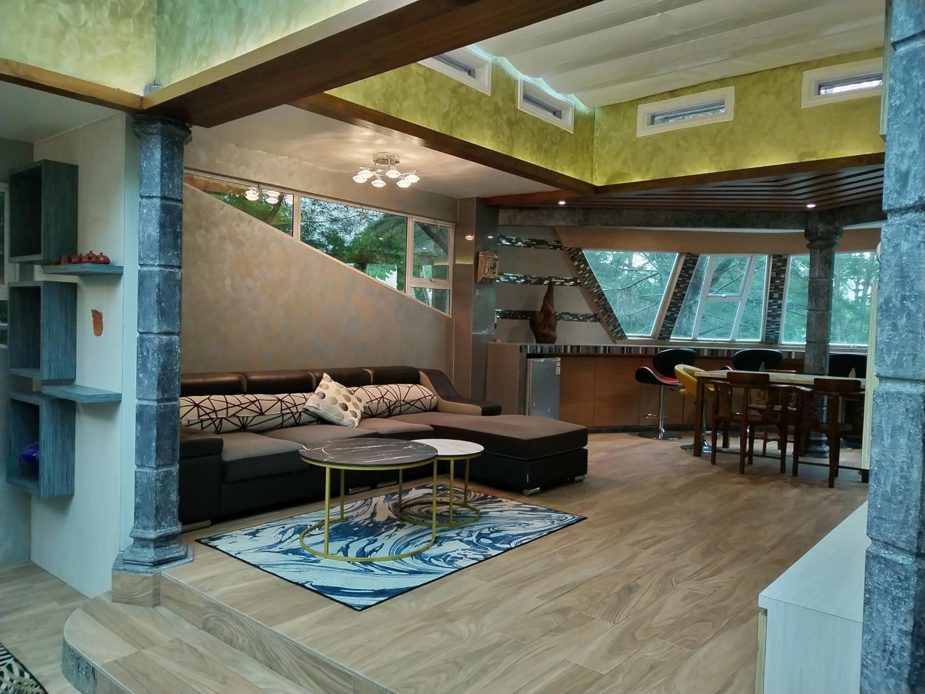 Villa - Photo 3