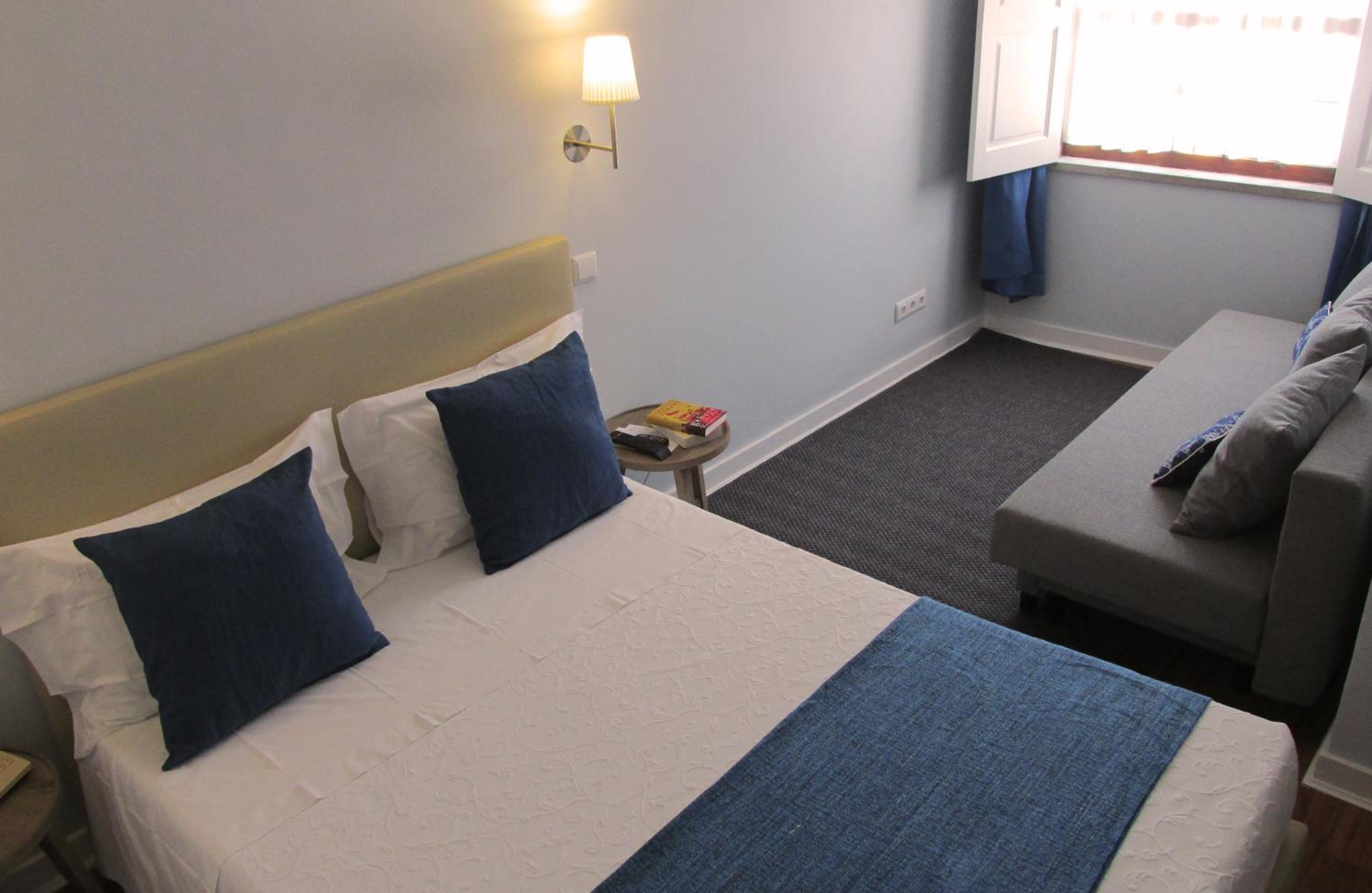 Double Room with Extra Bed photo 2