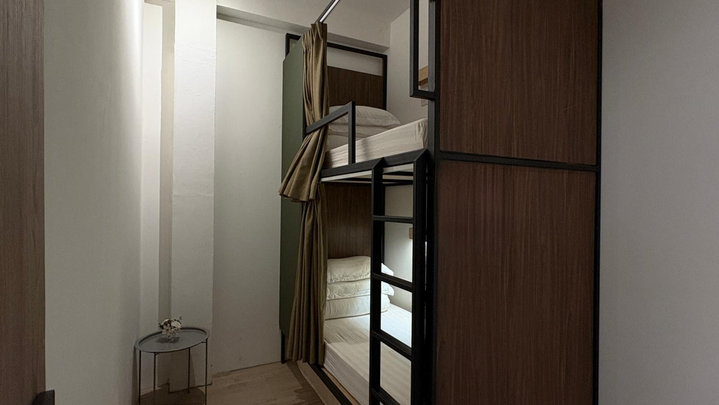 Mixed Dormitory Room photo 2