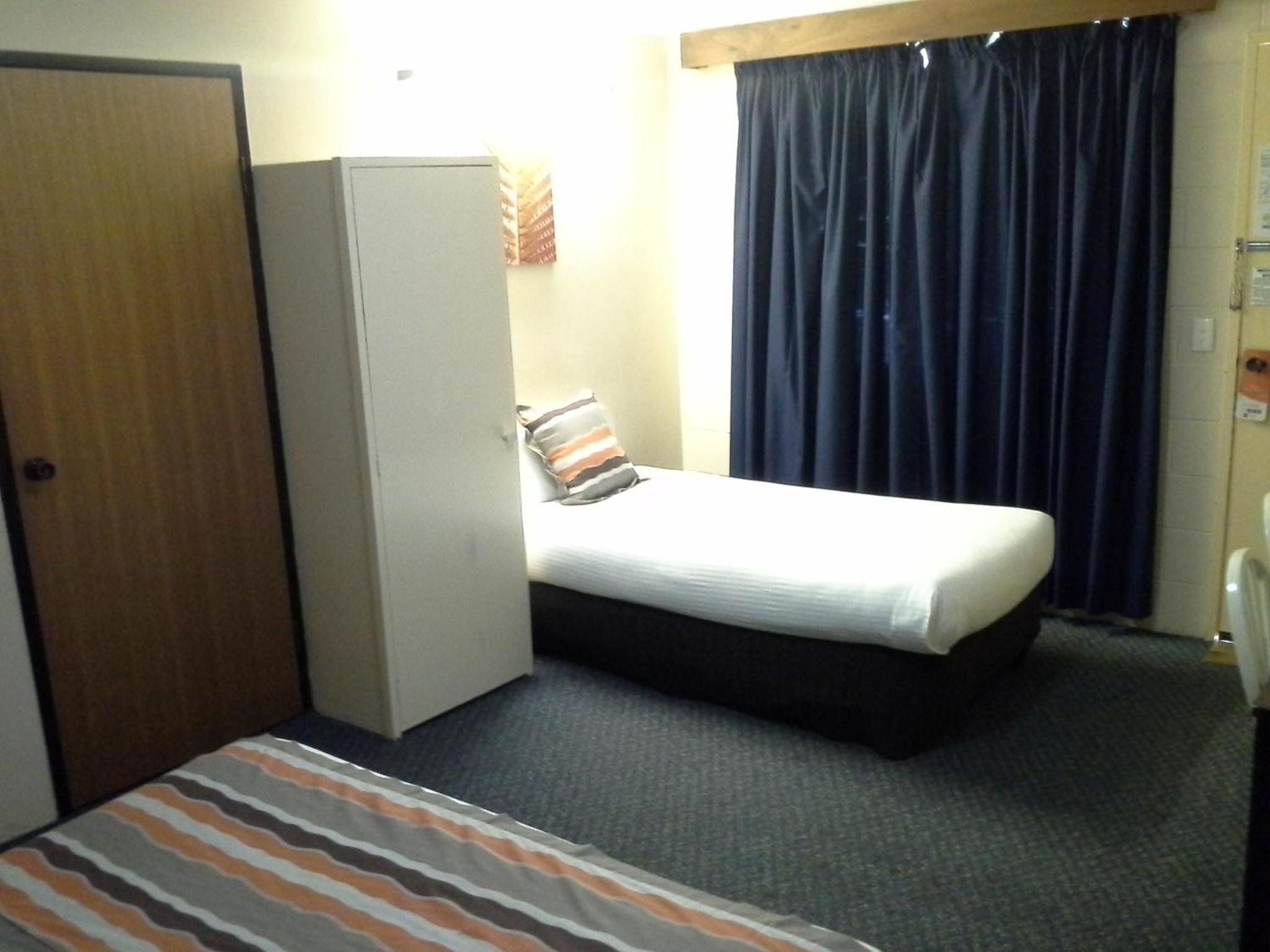 Interconnecting Two-Bedroom Room photo 3
