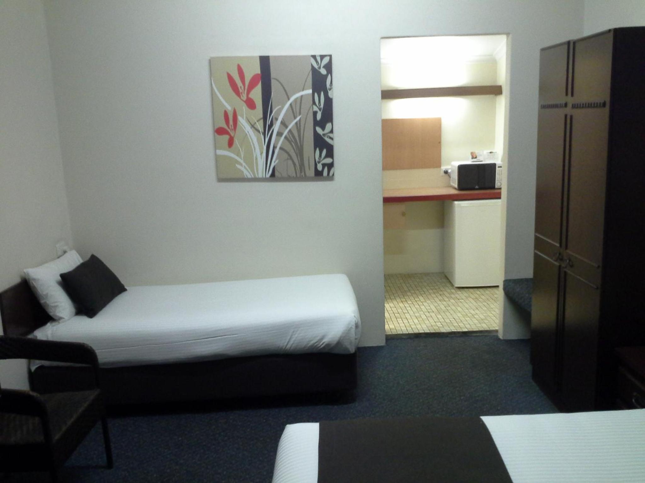 Budget Twin Room photo 2