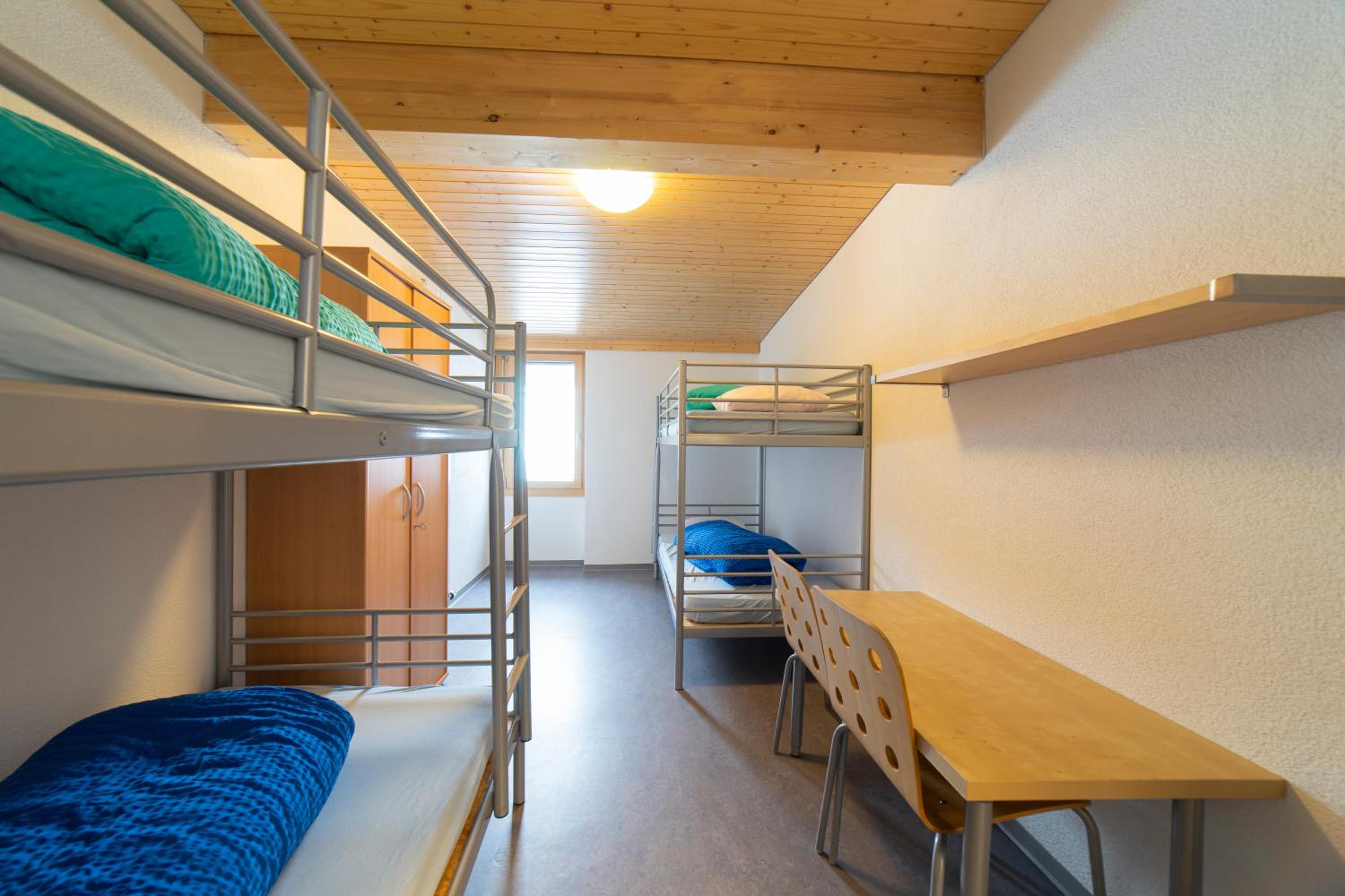 Quadruple Room with Shared Bathroom photo 2