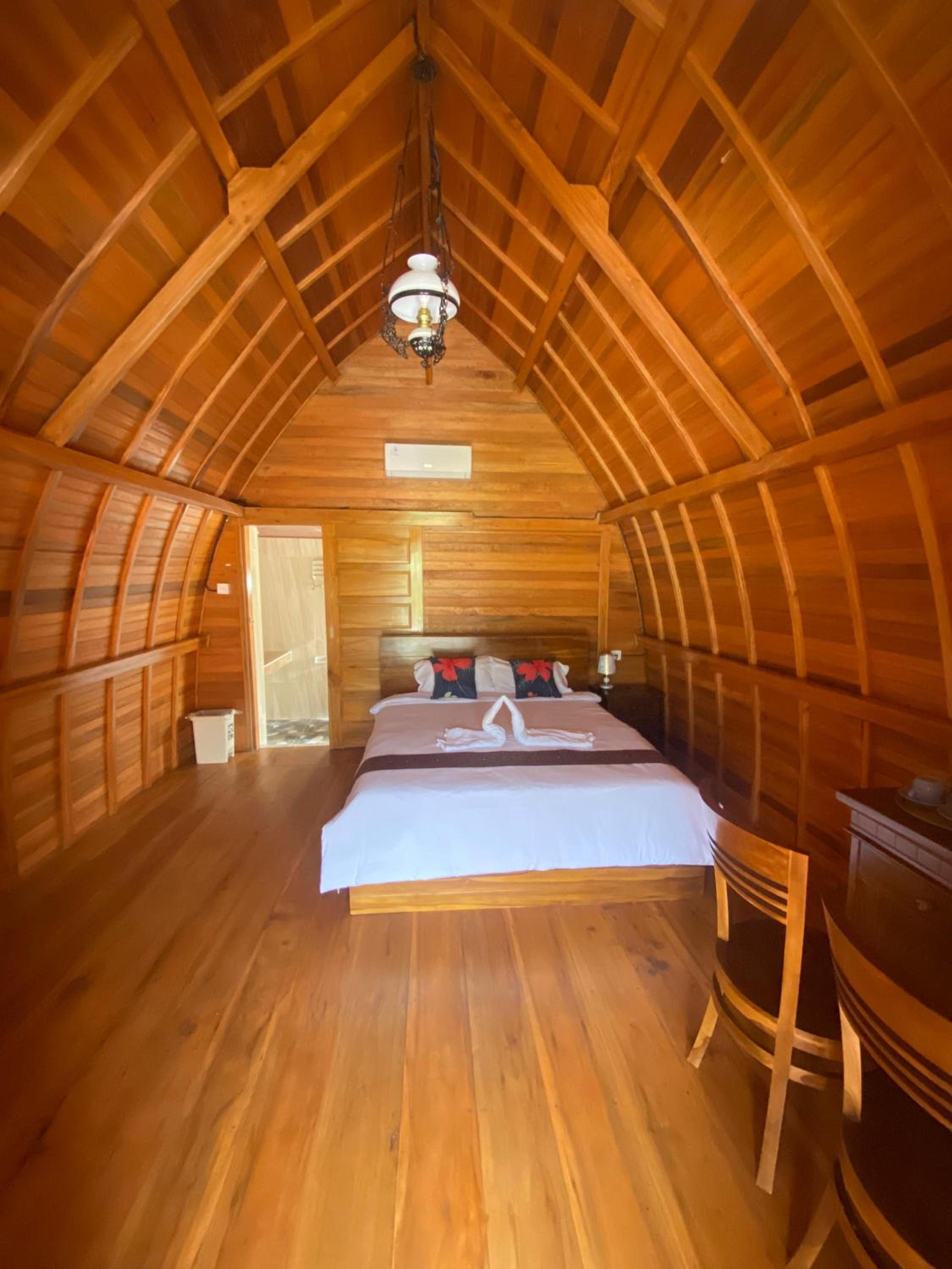 Deluxe Double Room with Bath photo 3