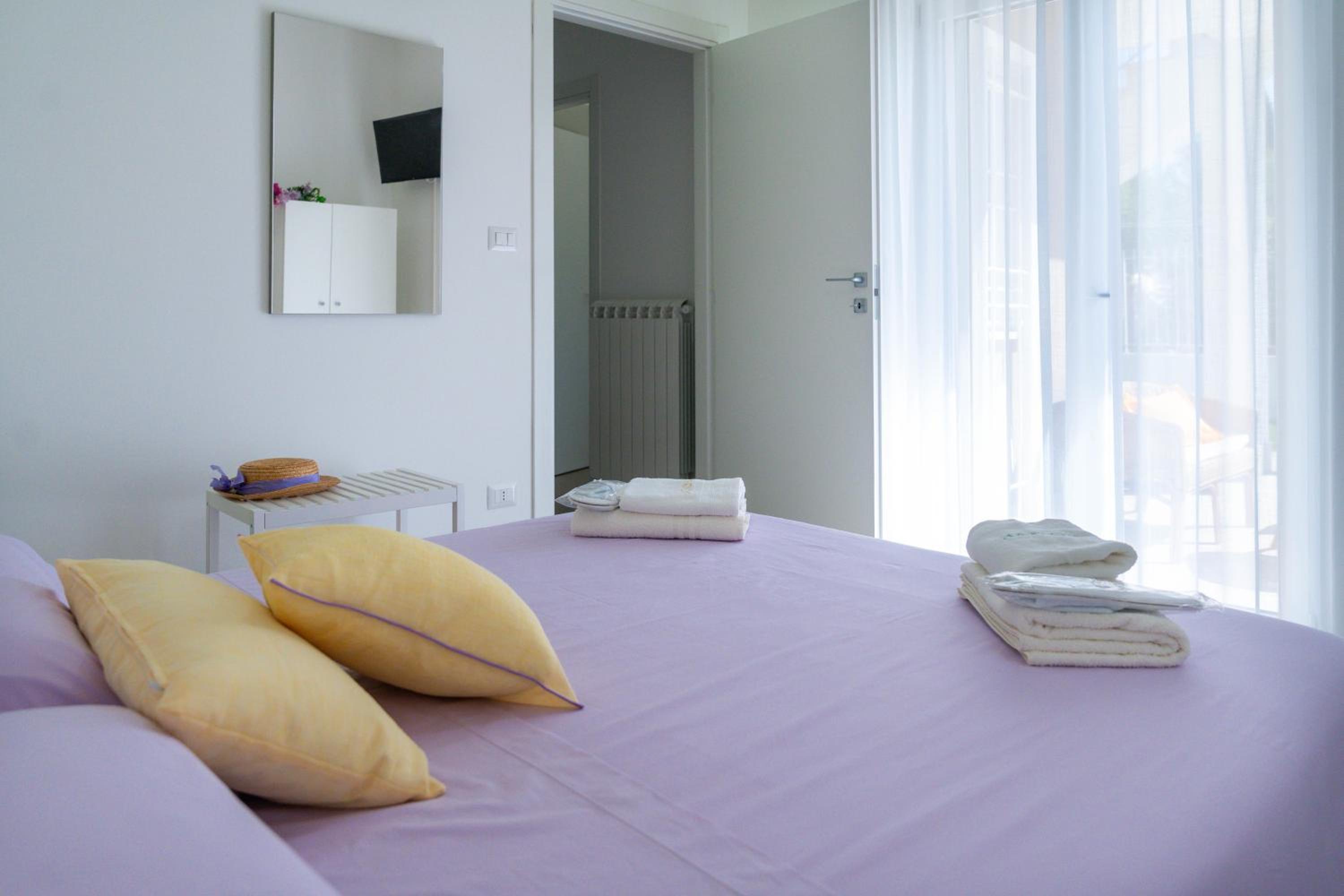 One-Bedroom Apartment with Garden View