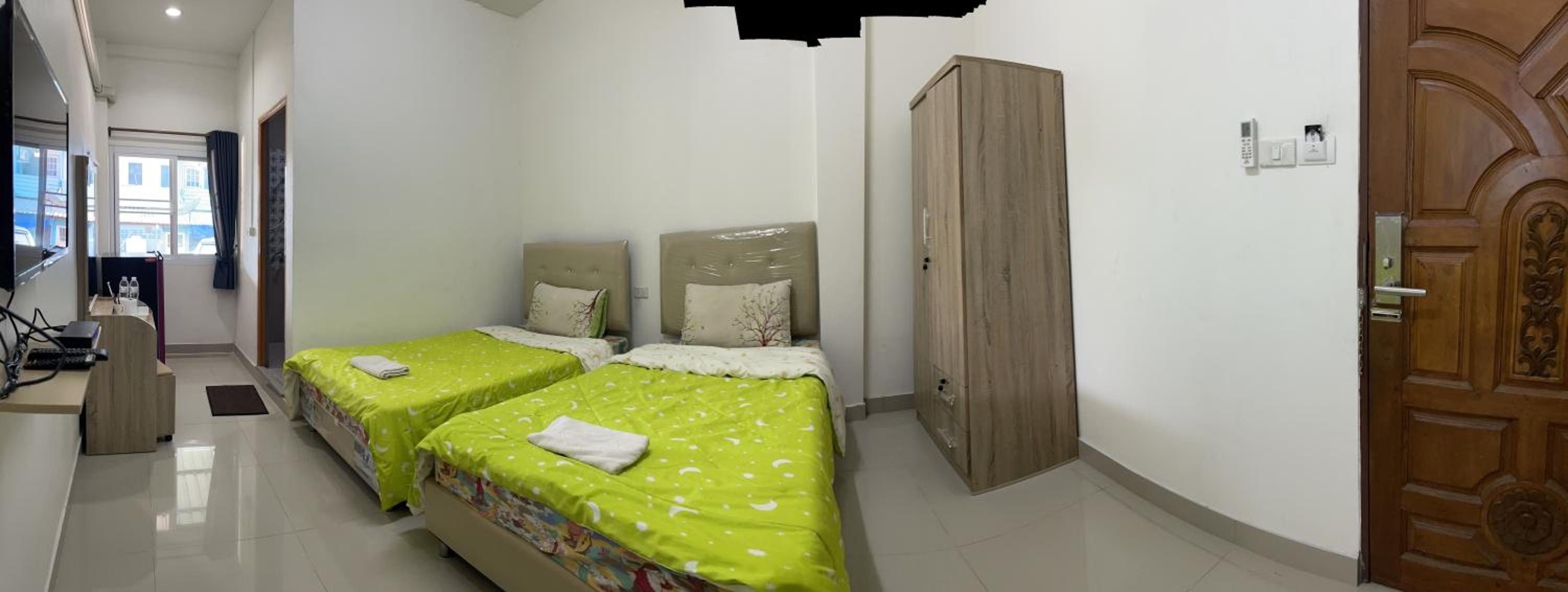 Standard Twin Room photo 2