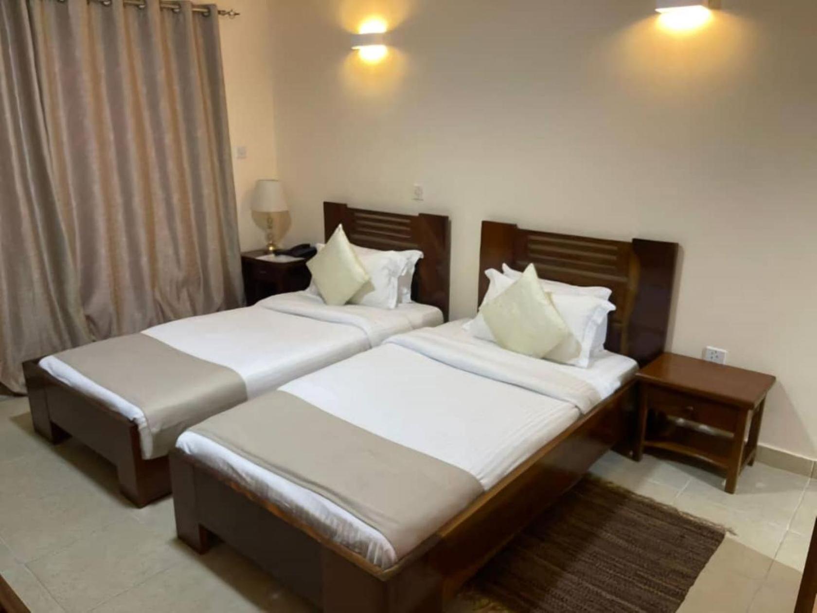 Deluxe Twin Room photo 2