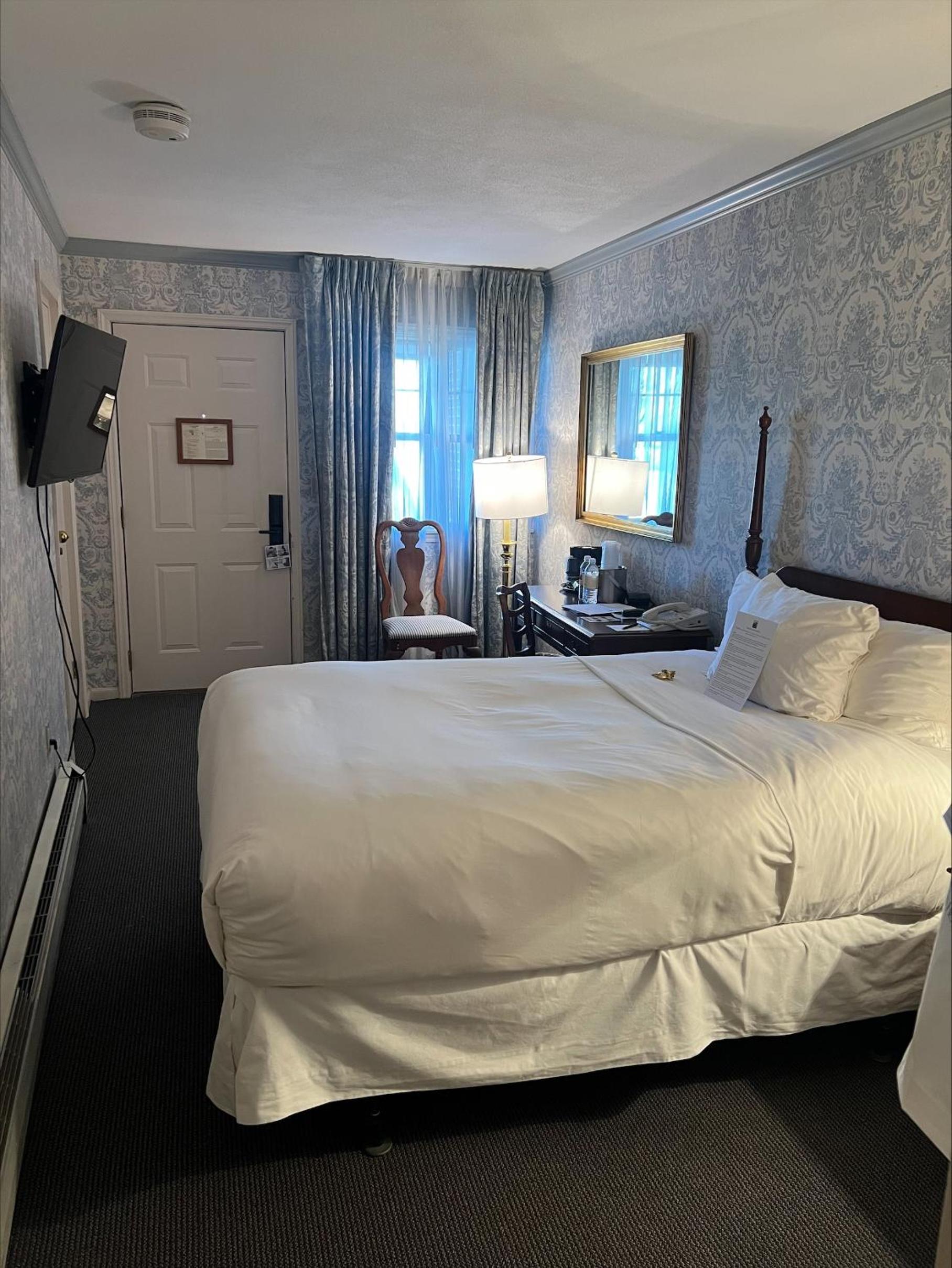 Economy Single Room - Photo 3