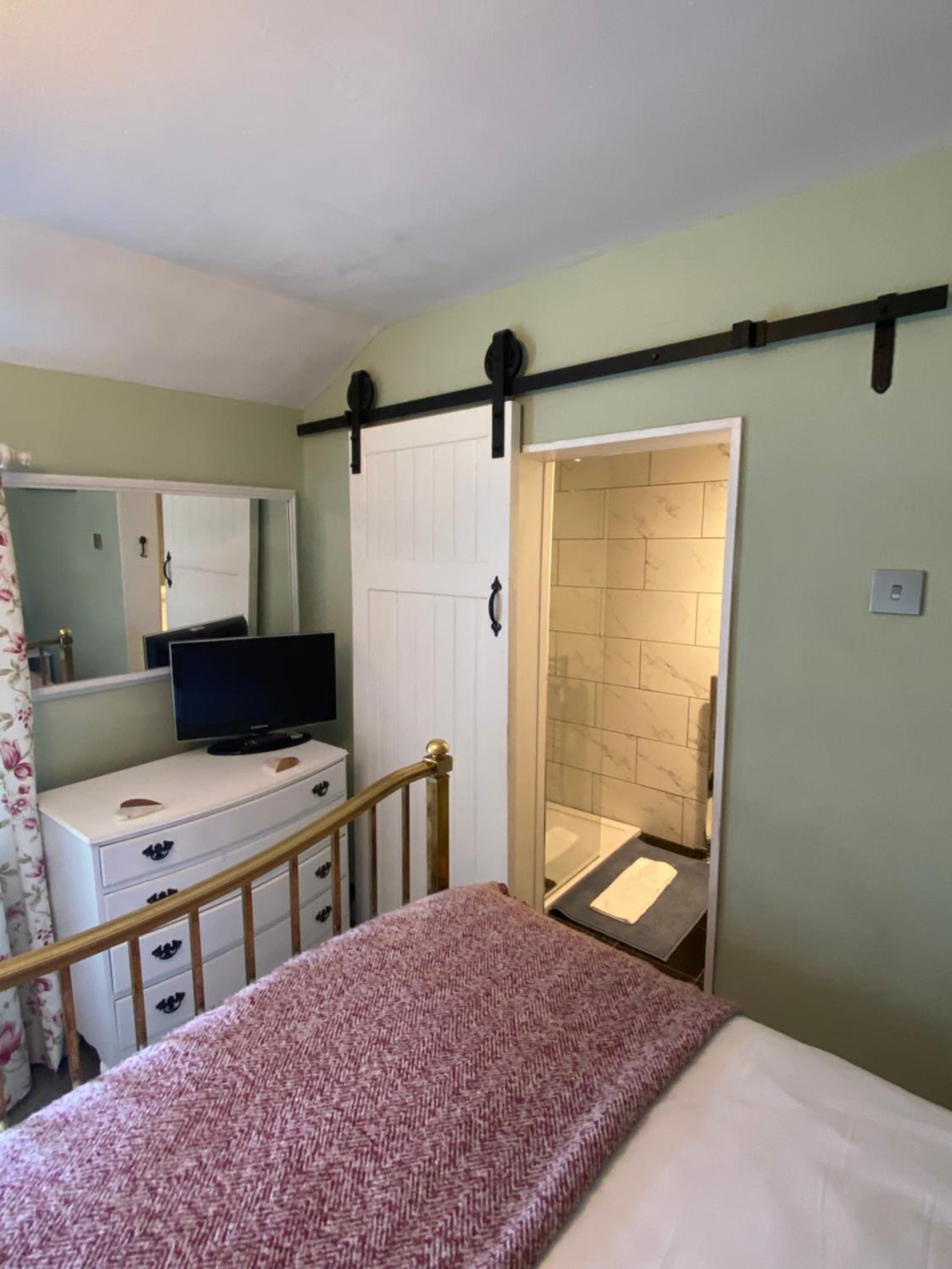 Budget Double Room photo 1