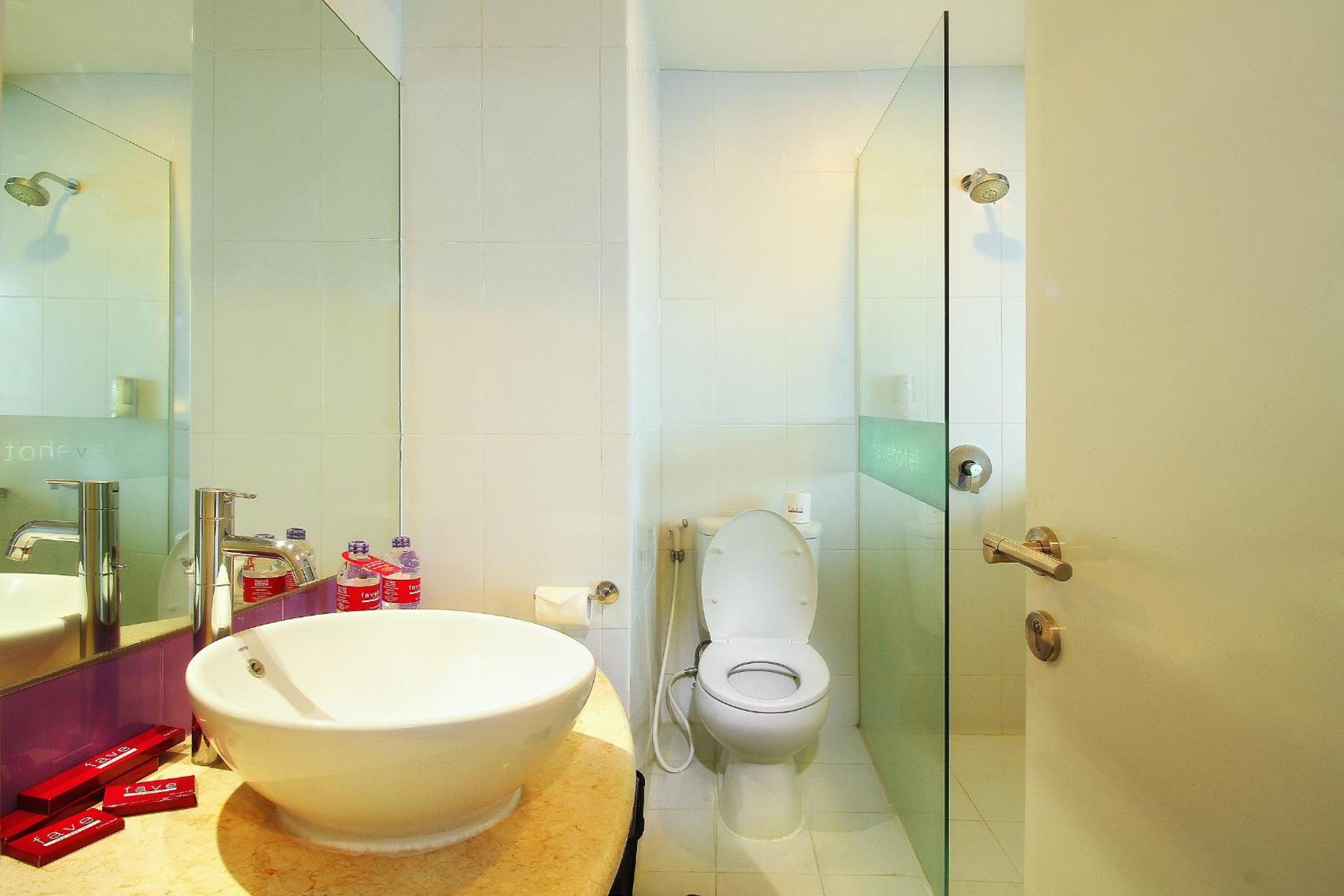 Standard Double or Twin Room - Photo 2