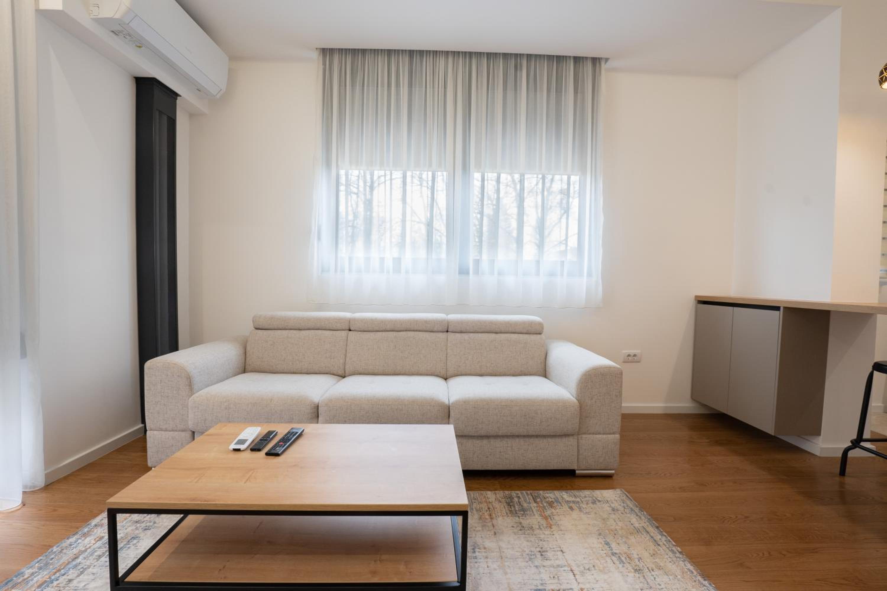 Deluxe Two-Bedroom Apartment with Garden View