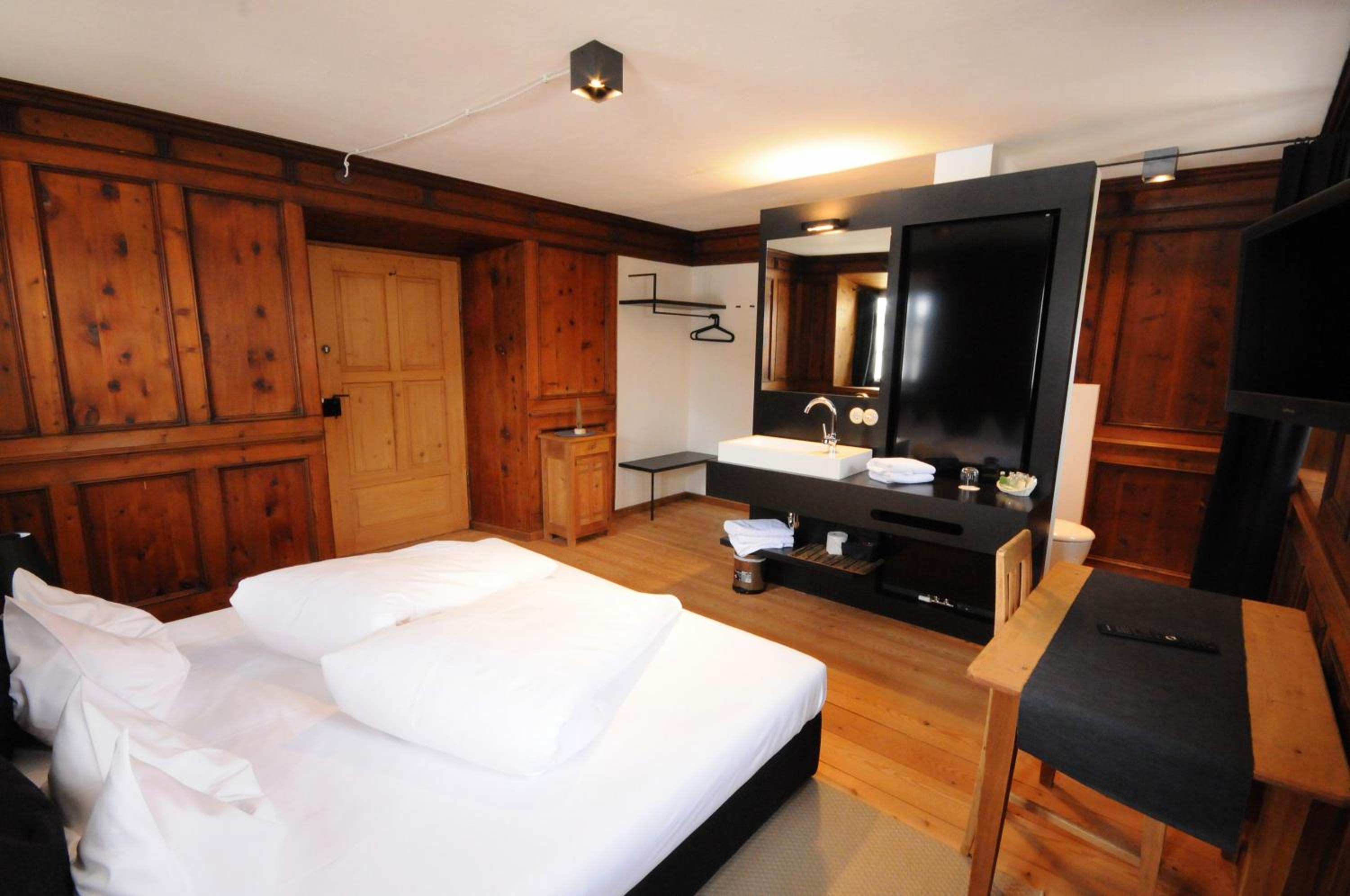 Double Room - Photo 2