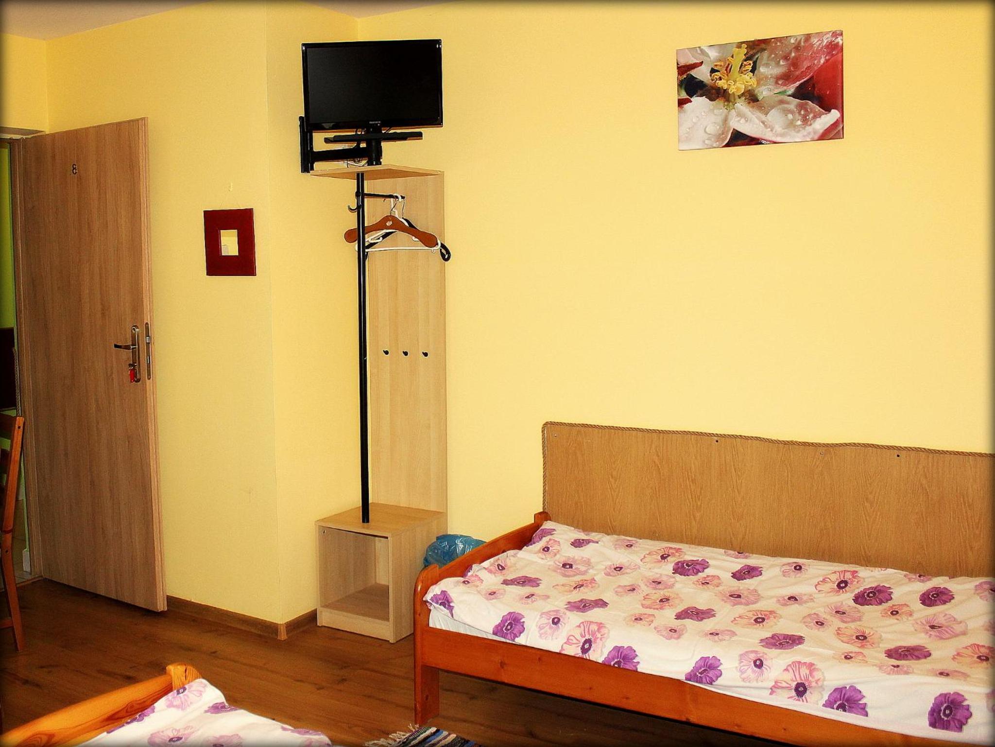 Triple Room with Private Bathroom - Photo 1