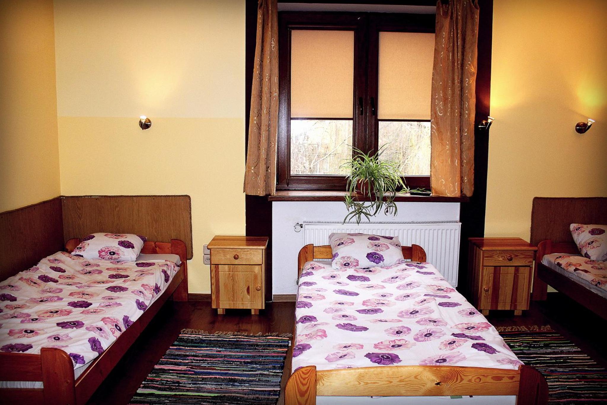 Triple Room with Private Bathroom - Photo 2