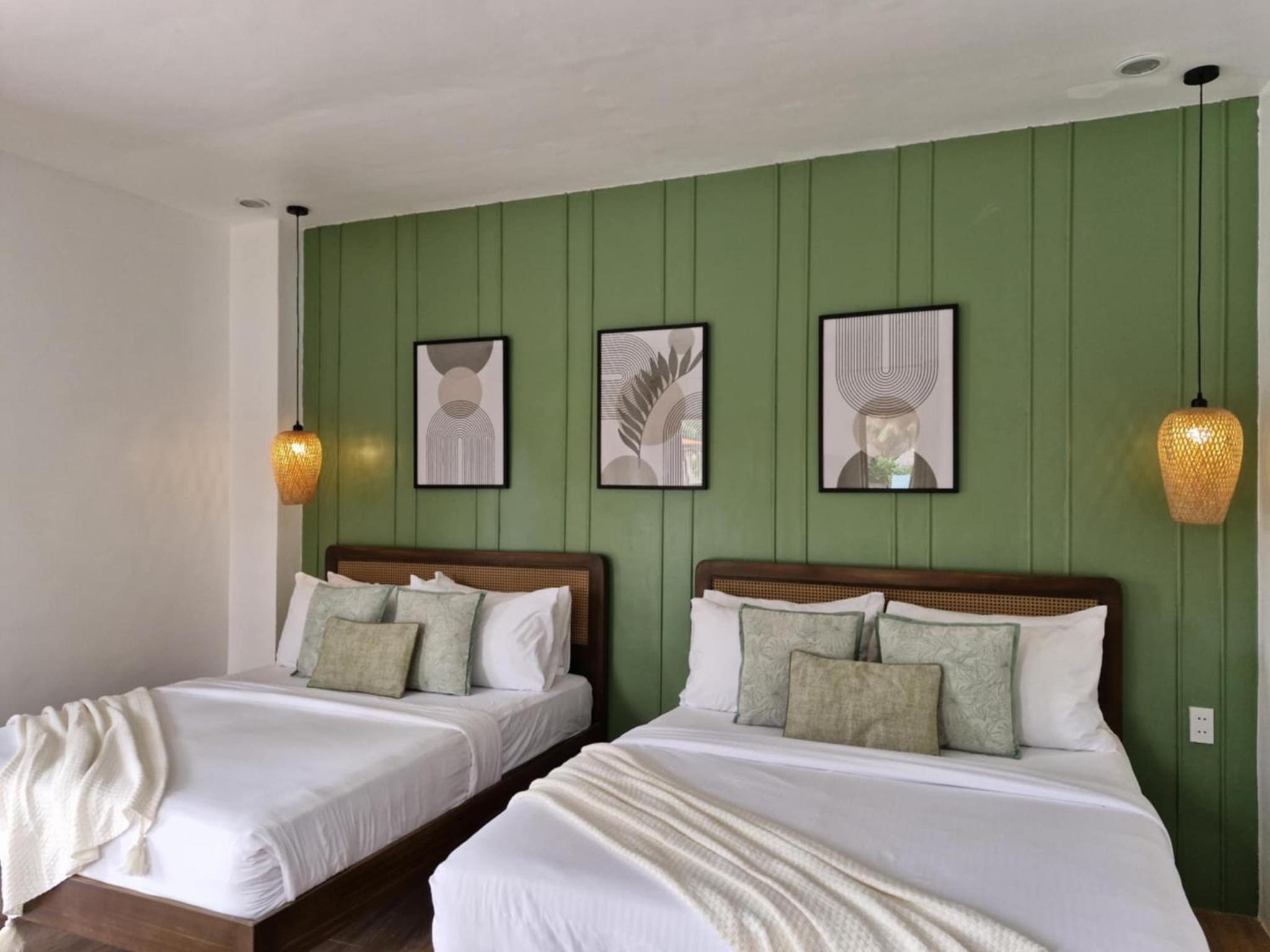 Quadruple Room - Photo 10