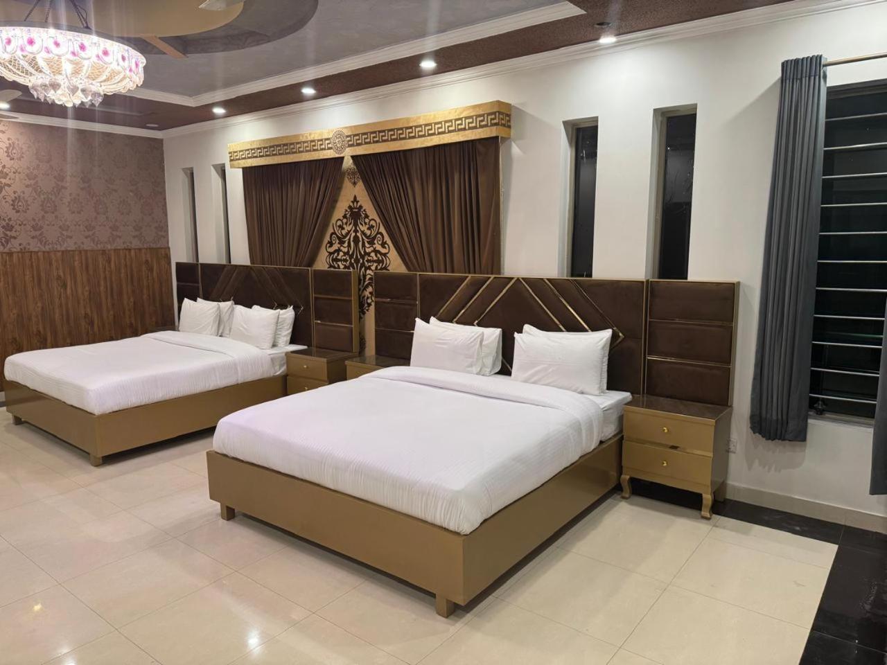 Deluxe Family Suite photo 3