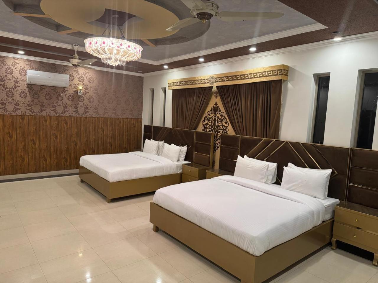 Deluxe Family Suite