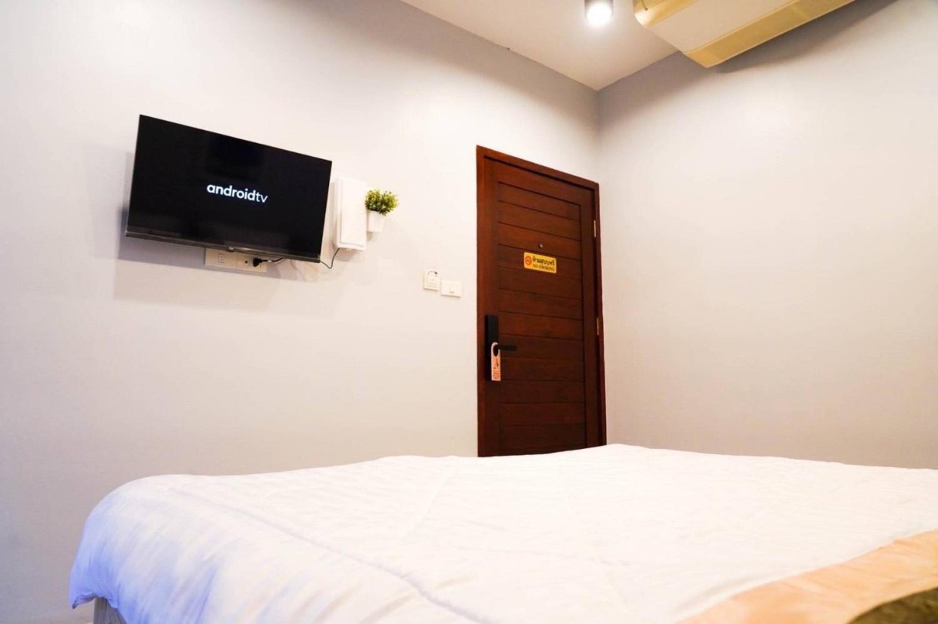Deluxe Queen Room photo 2