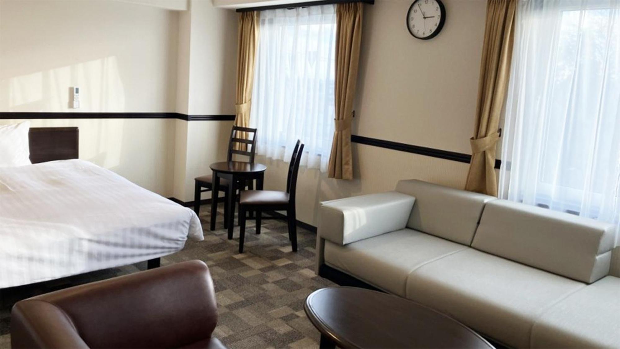 Family Room - Non-Smoking - Photo 11