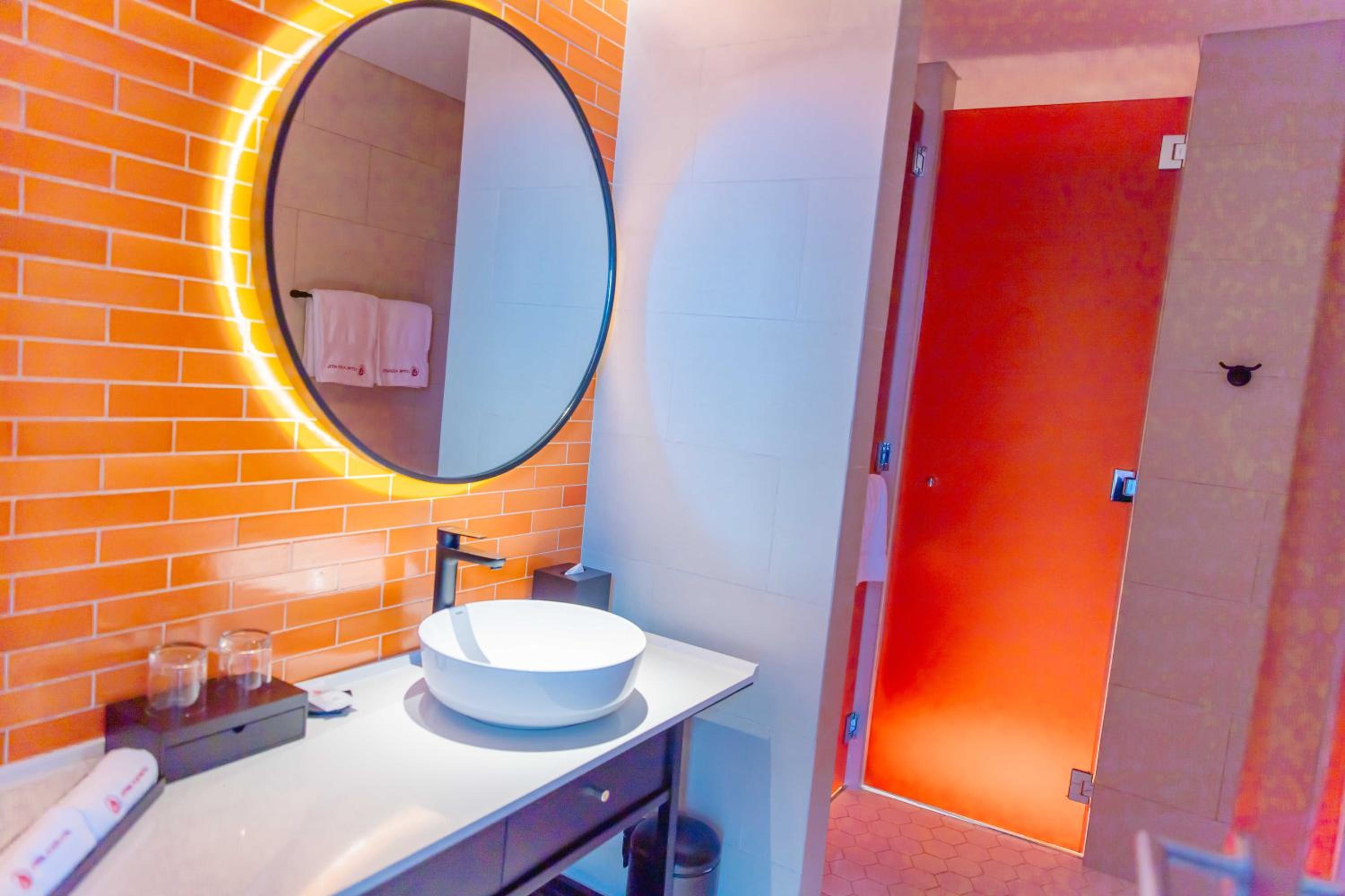 Superior Twin Room with City View