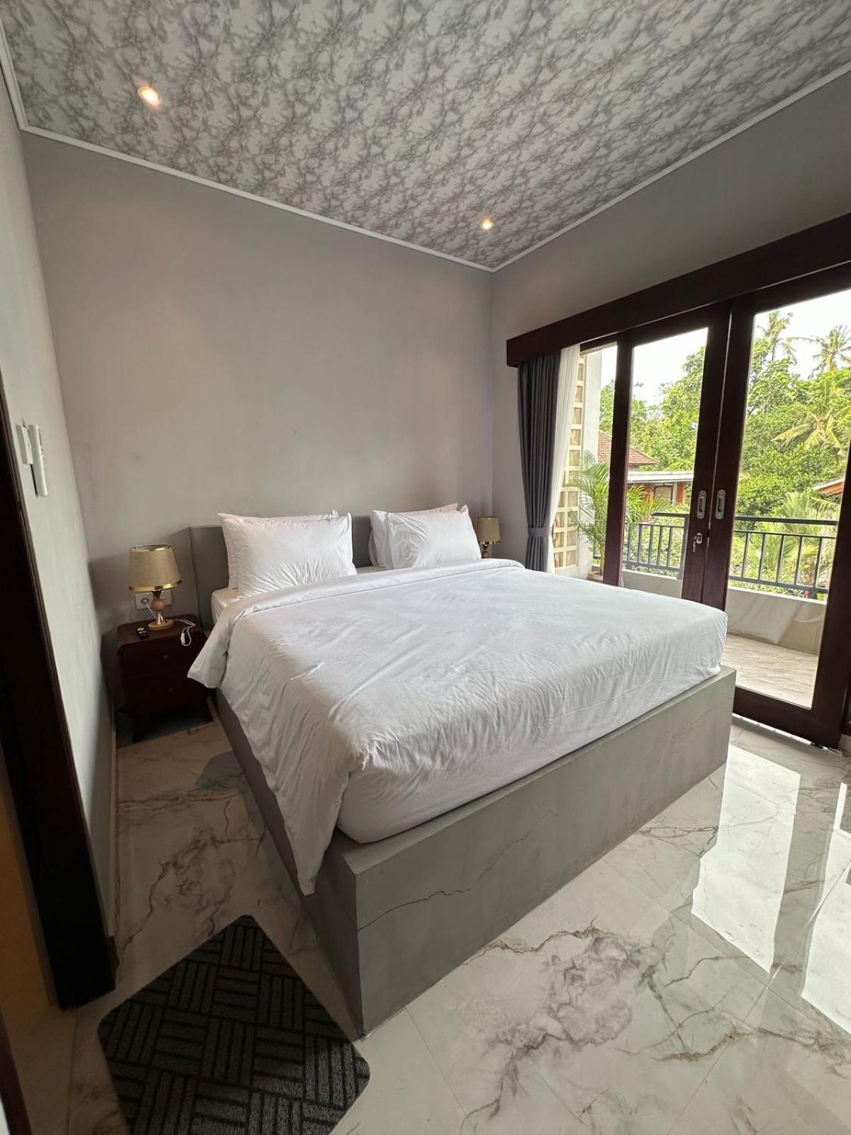 Deluxe Suite - Photo 2