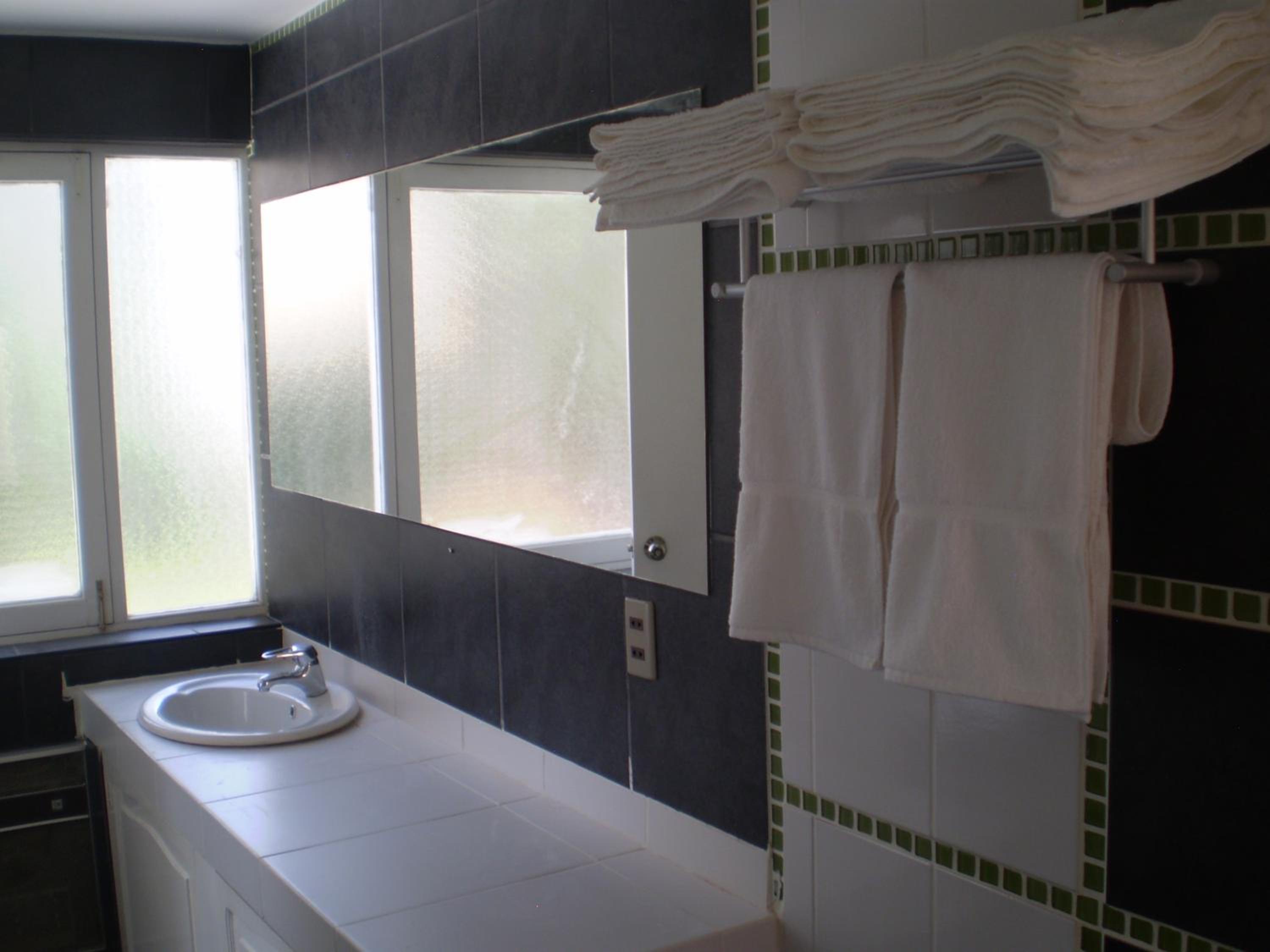Queen Suite photo 2