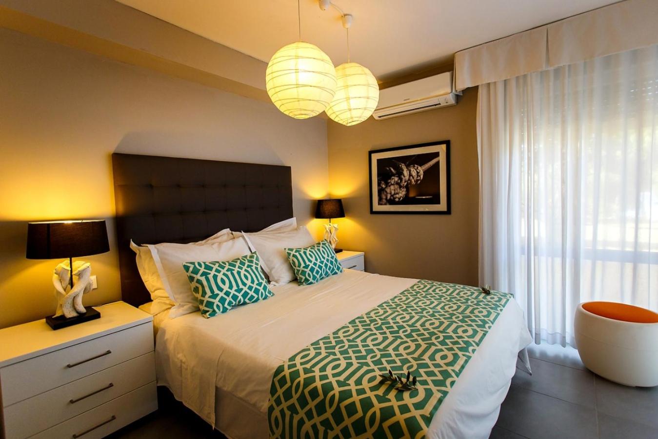 One-Bedroom Apartment Beachfront
