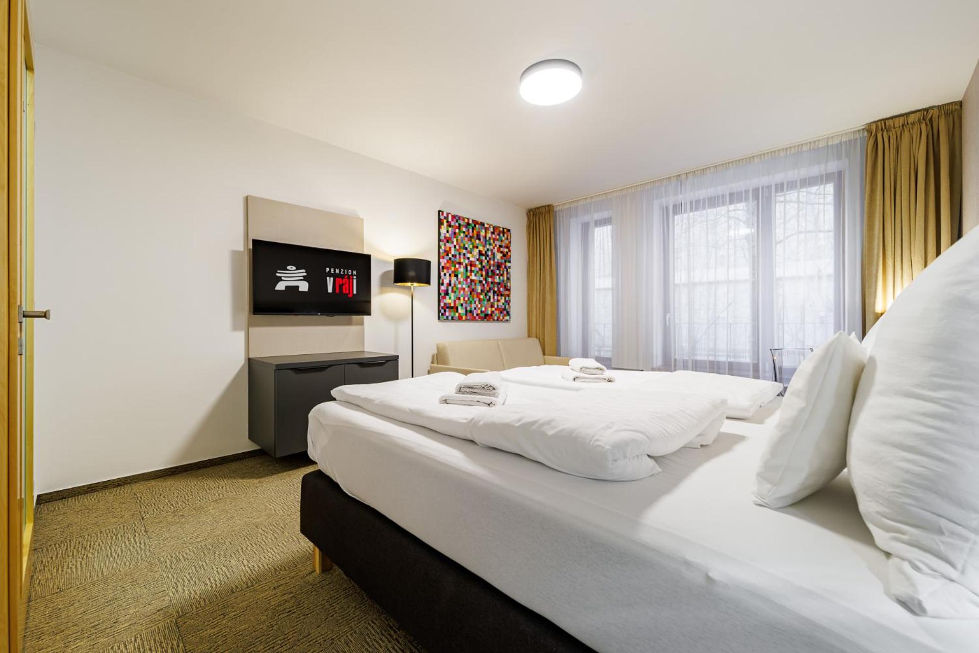 Deluxe Double Room with Shower - Photo 9
