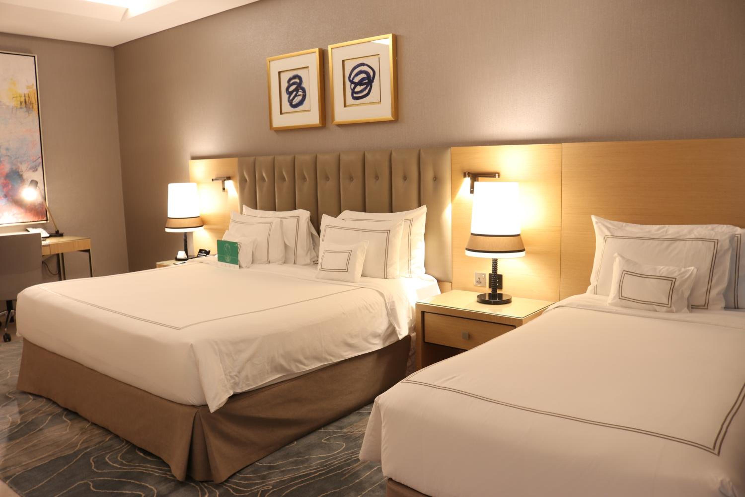 Dubai Retreat with Free Upgrade to Grand Family, Free Breakfast, 10am Early check-in 5pm Late check-out until, 15% off on F&B and Laundry, 1 Kid up to 11 stay and eat for free