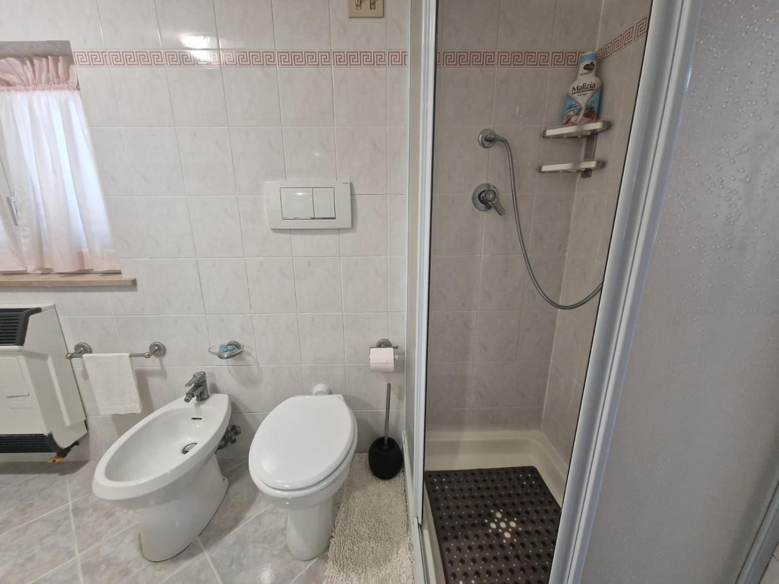 One-Bedroom House photo 2
