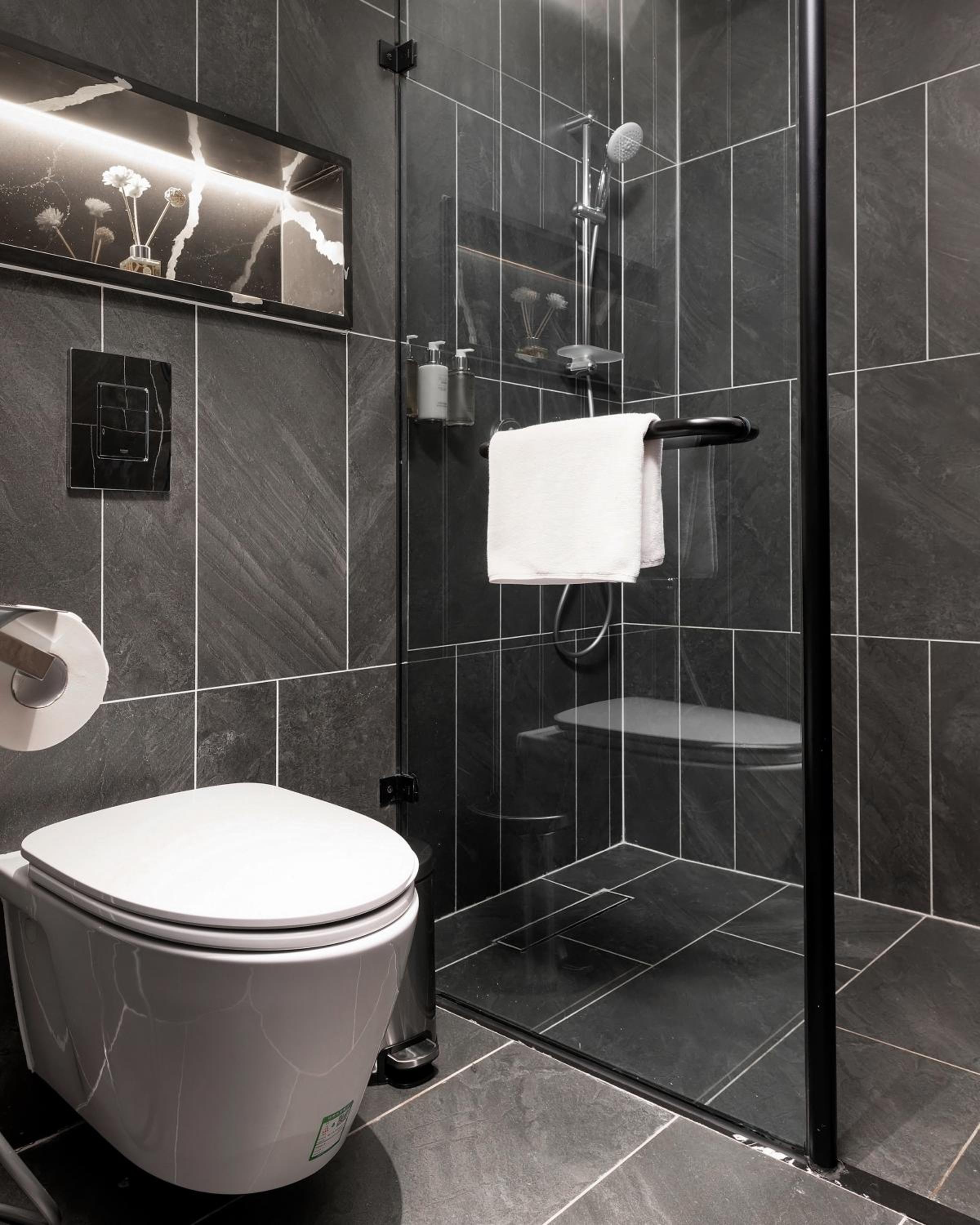 Ocean Suite - Photo 2