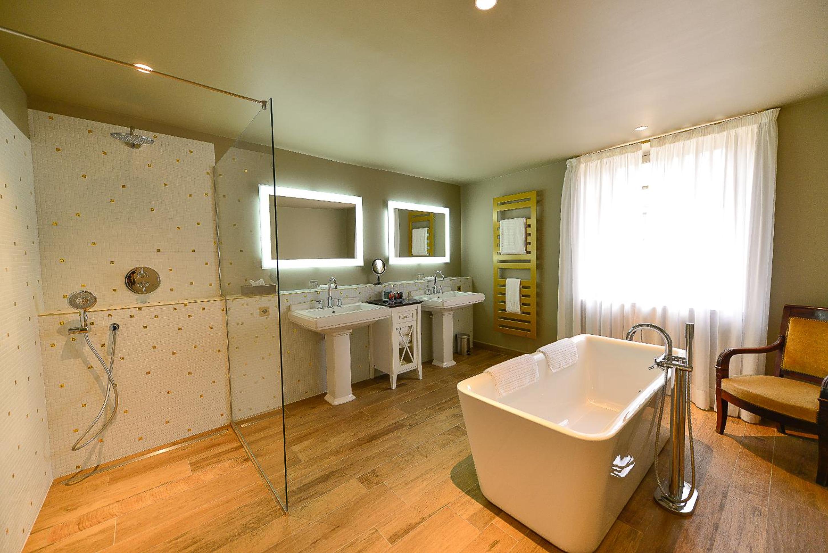 Junior Suite (Non Smoking) photo 3