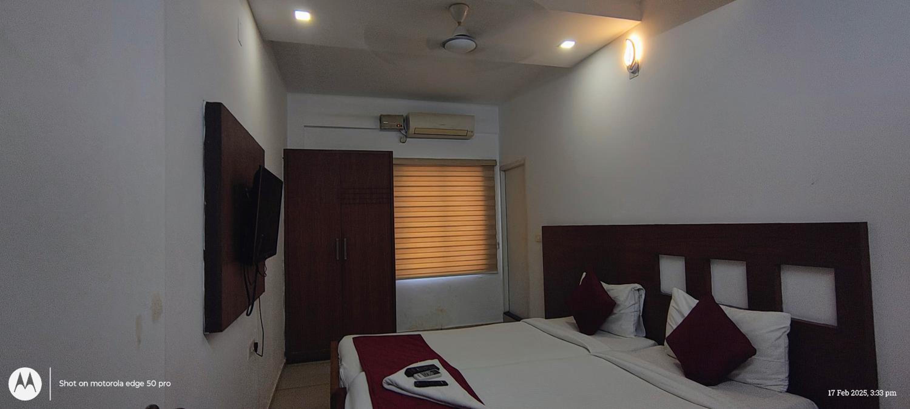 Deluxe Room - Photo 3