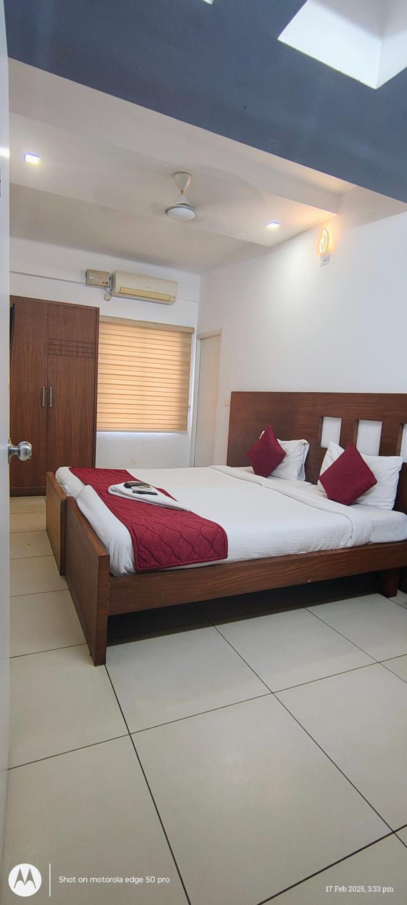 Deluxe Room - Photo 4
