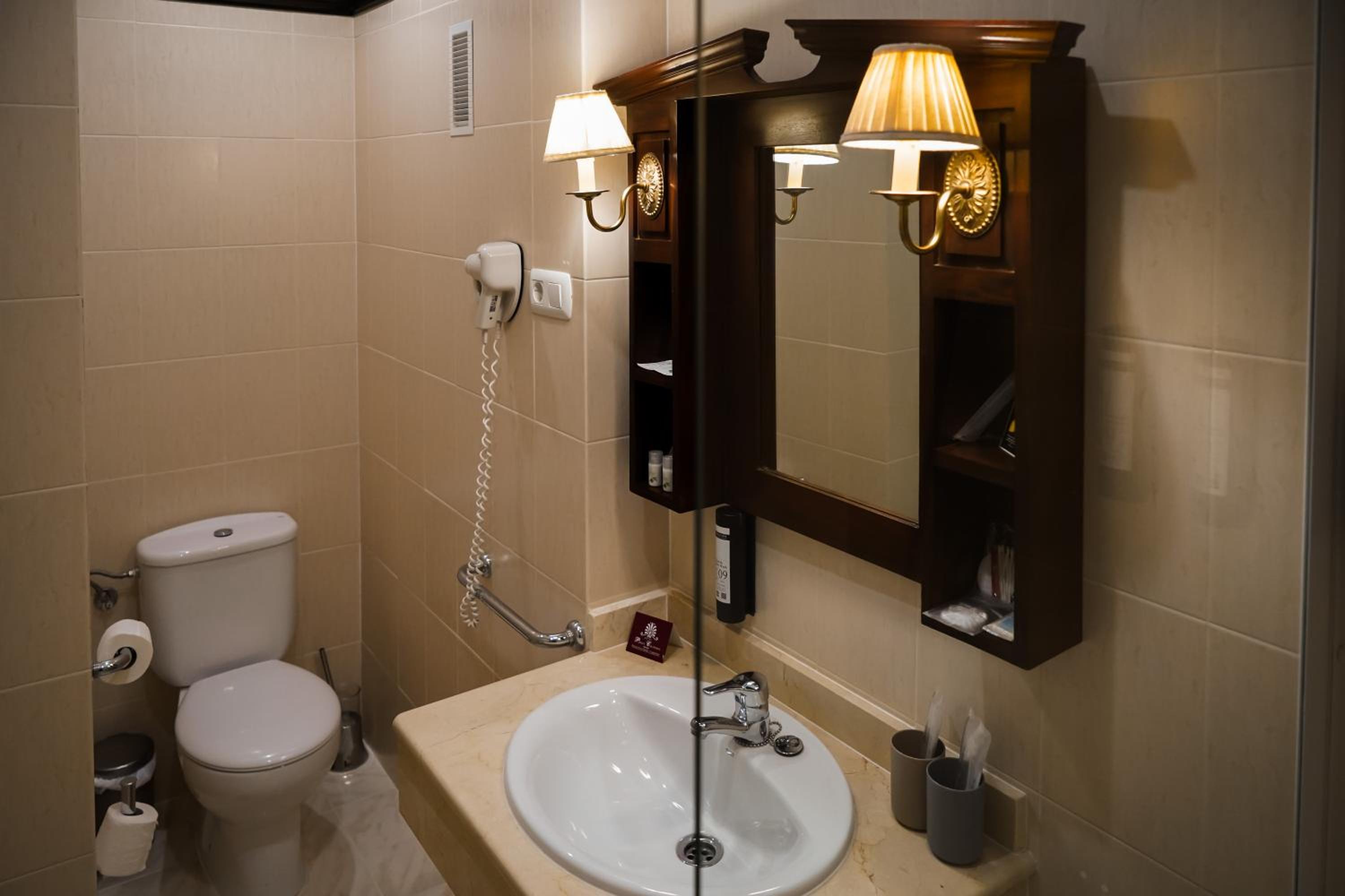 Standard Twin Room photo 1