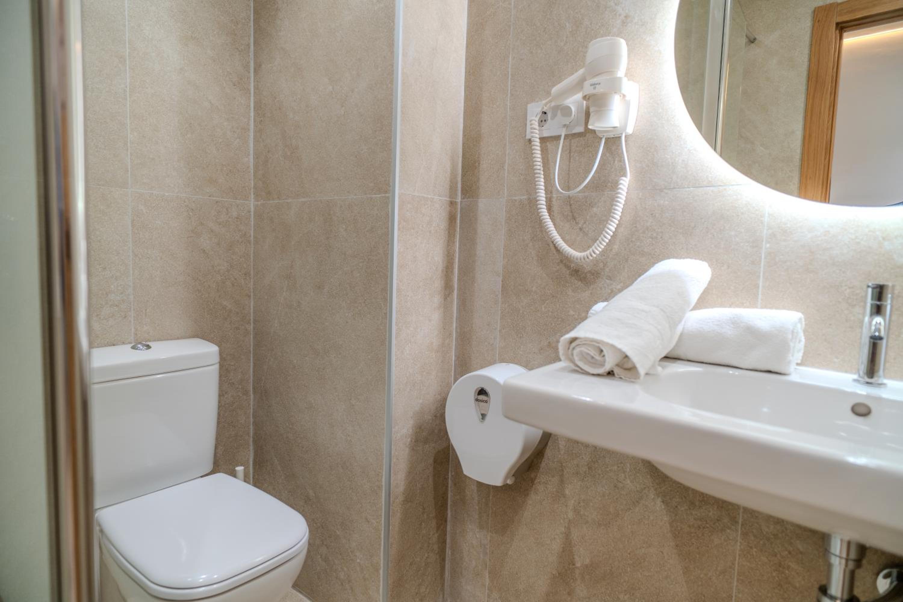 Double Room with External Private Bathroom photo 1