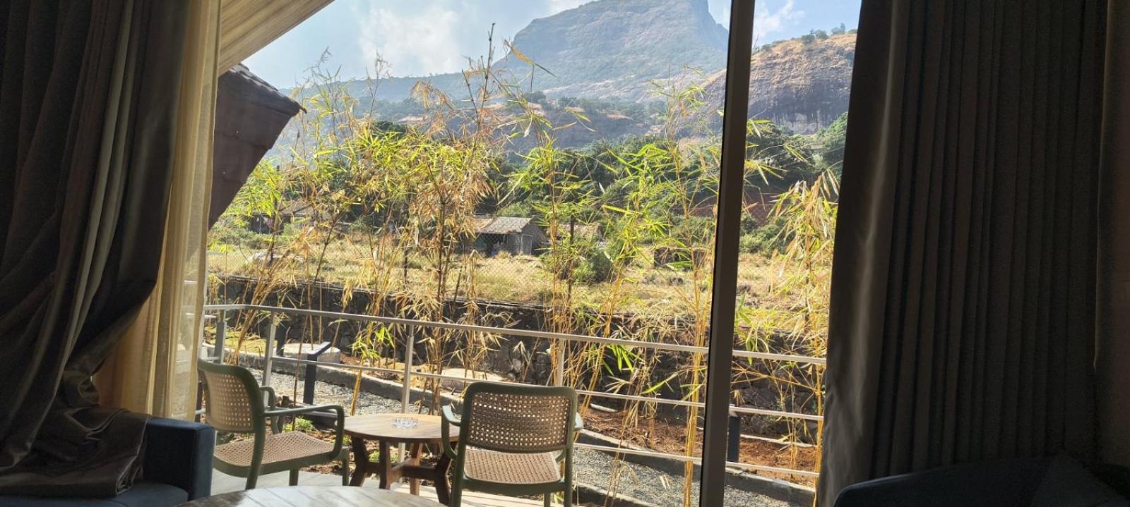 King Room with Mountain View