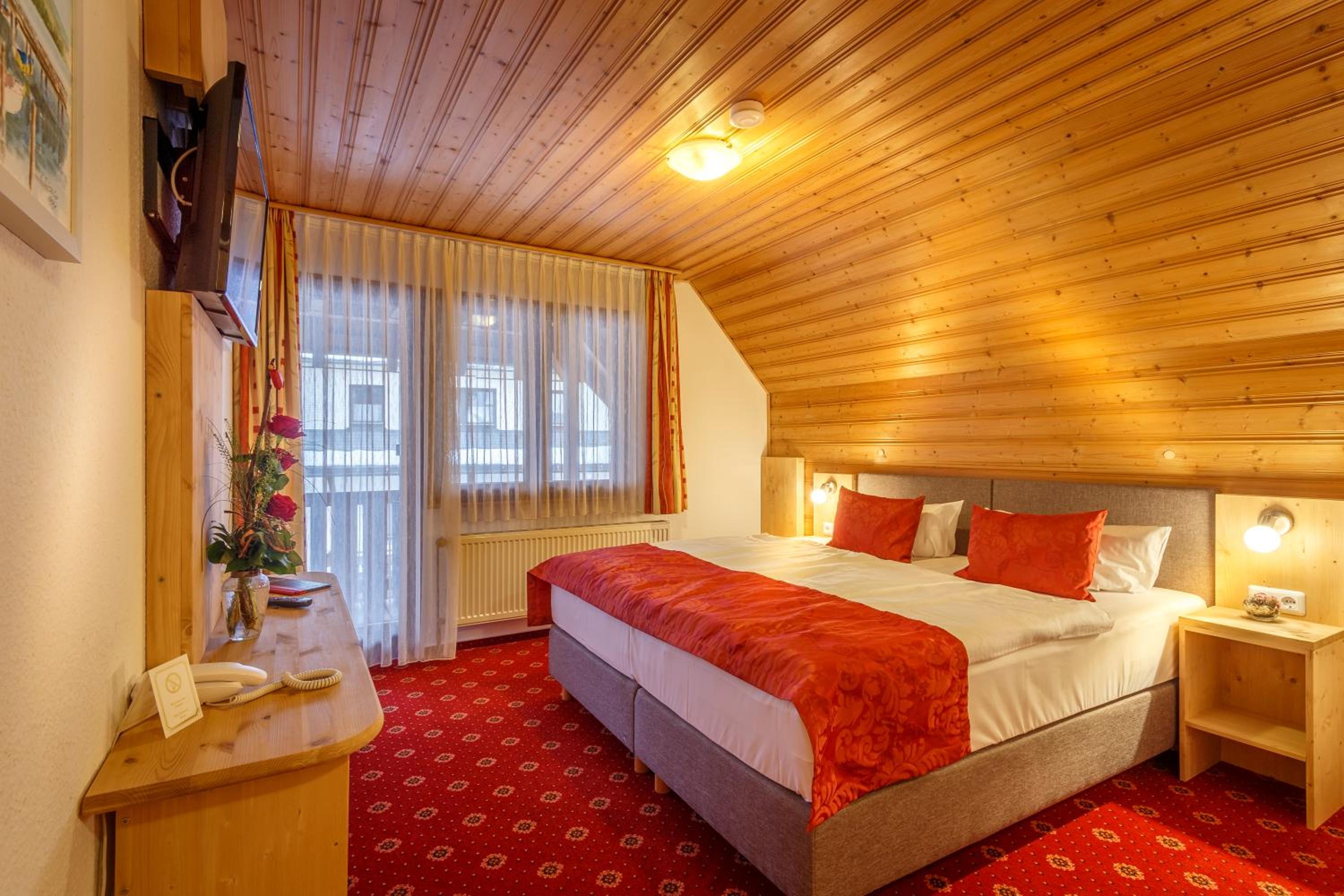 Premium Double Room with Balcony/Terrace, Panoramic or Garden View  - Photo 1