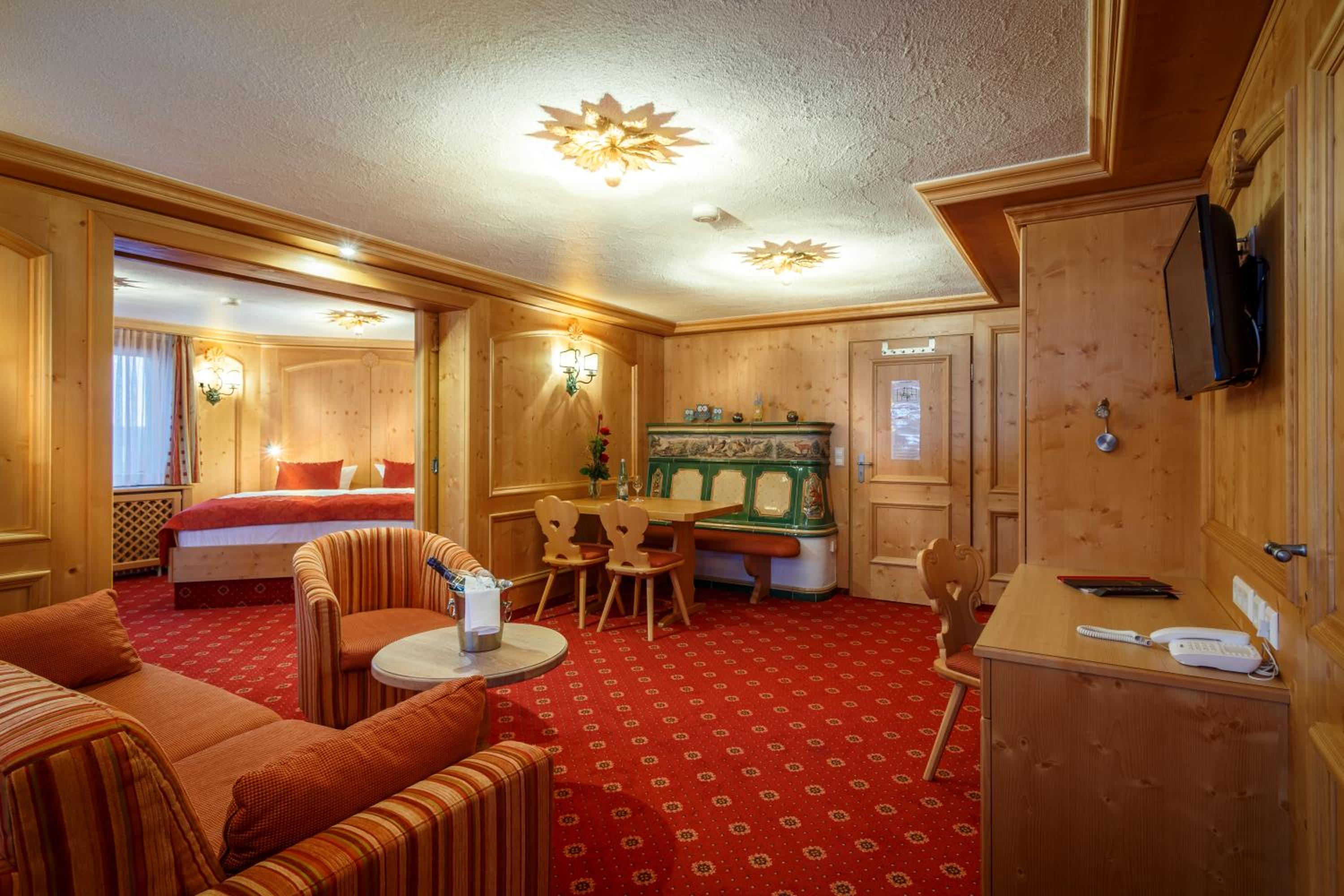 Black Forest - Deluxe Suite with Balcony and Panoramic View photo 3