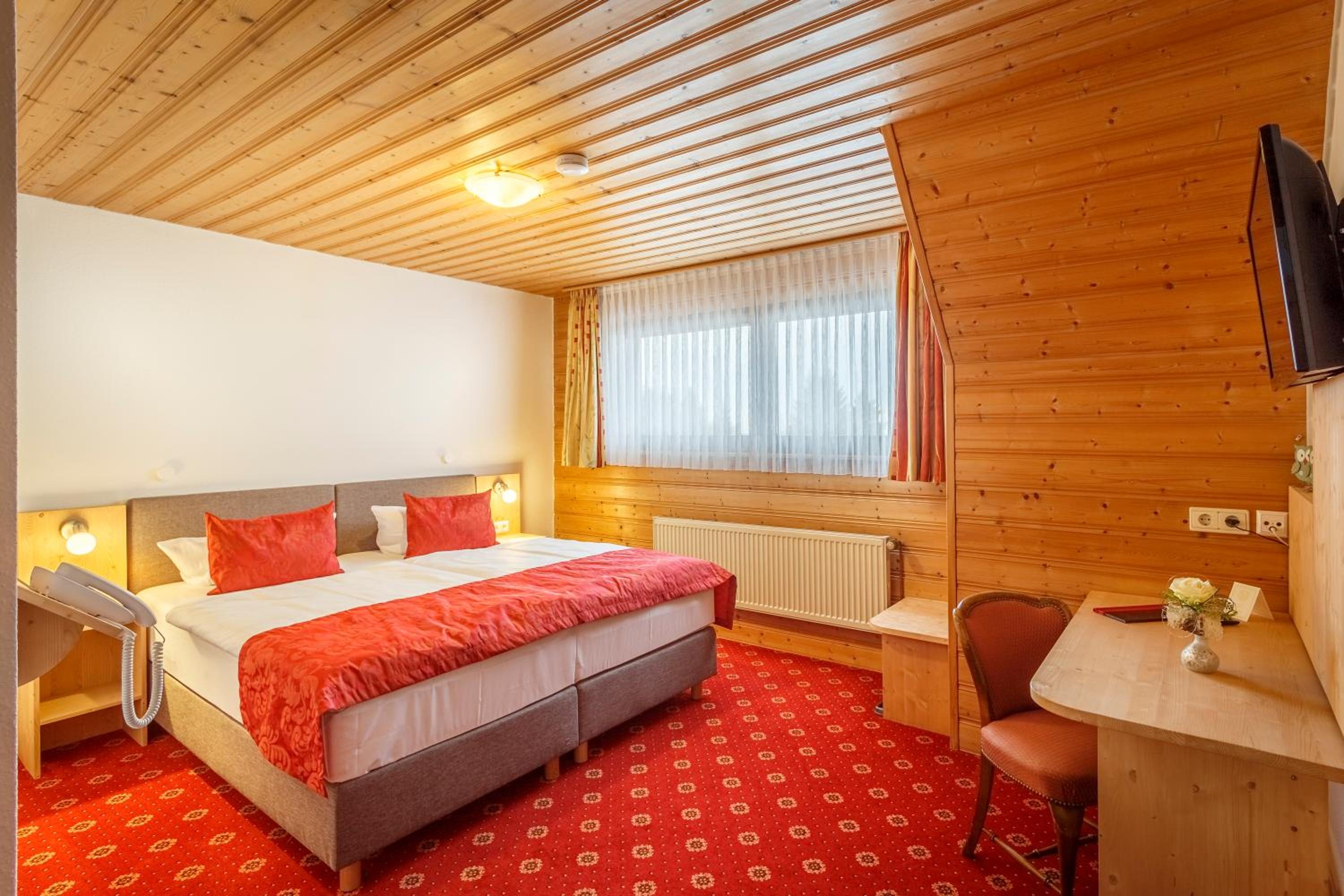 Double Room - Photo 5