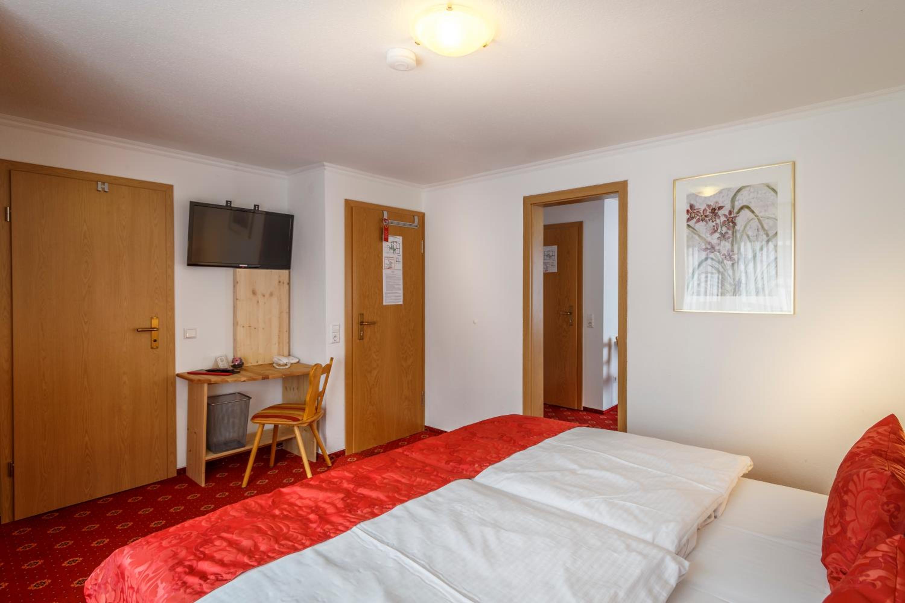 Suite with Balcony photo 1