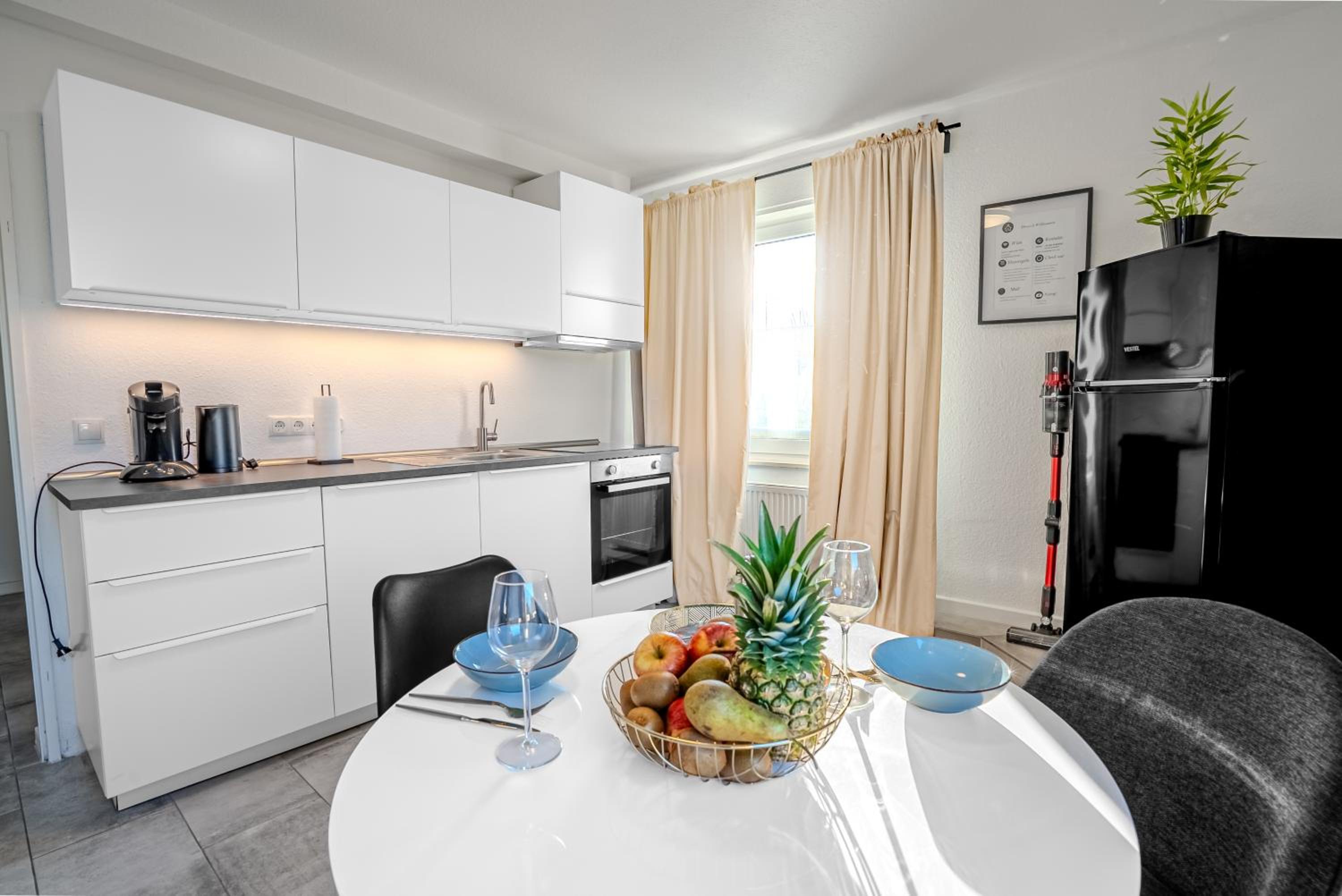 One-Bedroom Apartment photo 1