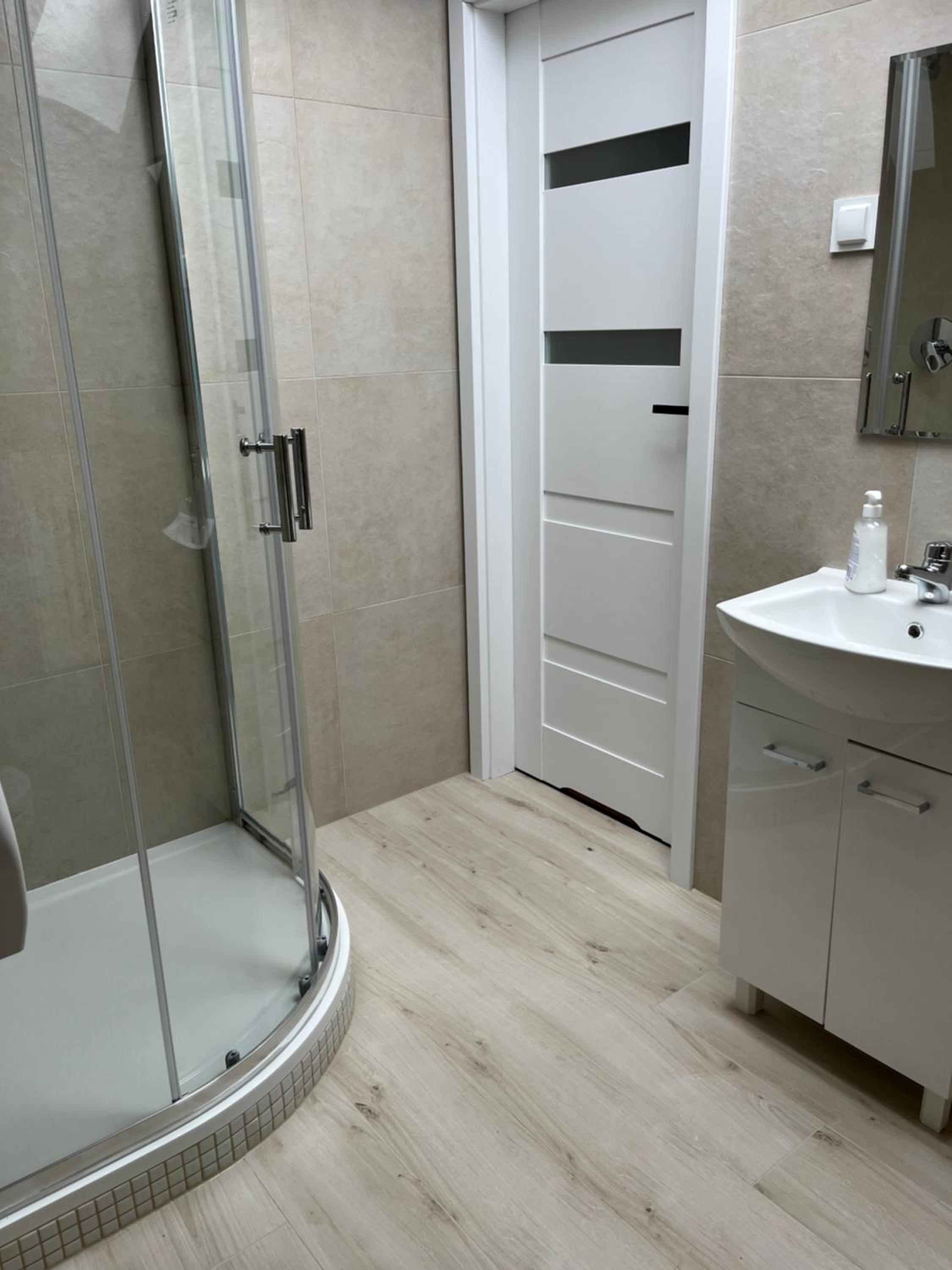 Double Room with Private Bathroom photo 3