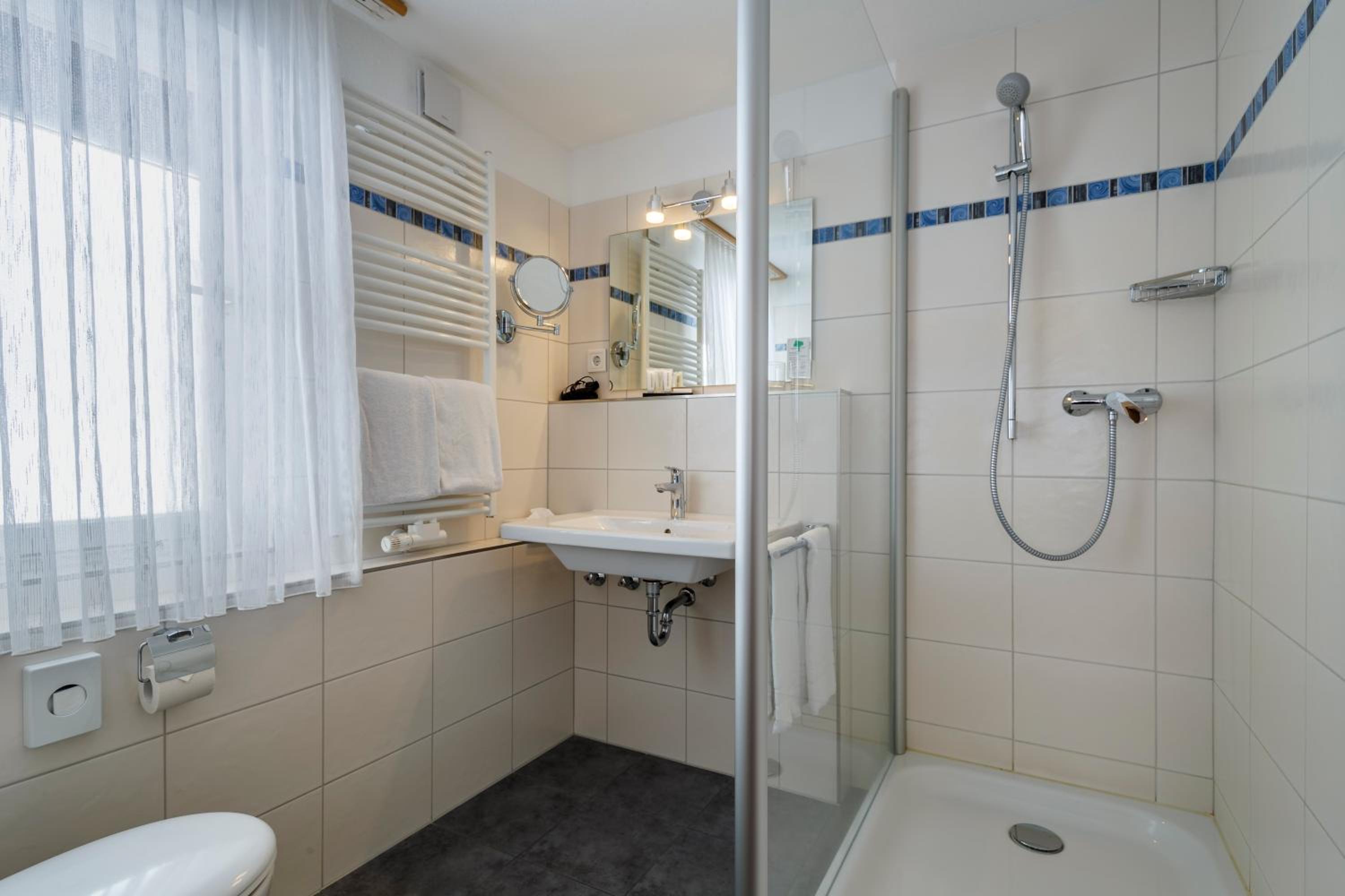 Premium Double Room with Balcony/Terrace, Panoramic or Garden View  - Photo 2