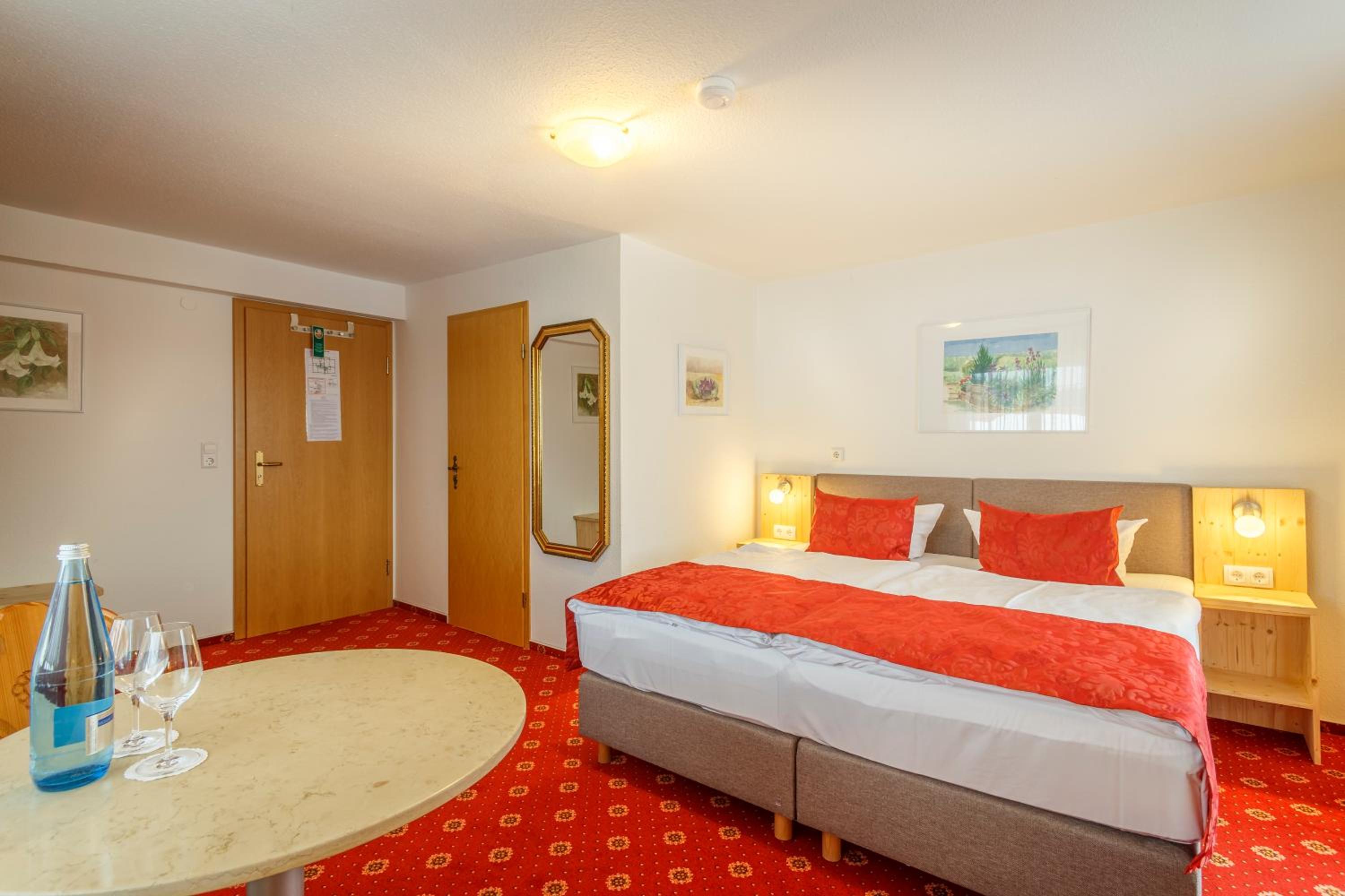 Premium Double Room with Balcony/Terrace, Panoramic or Garden View  - Photo 7