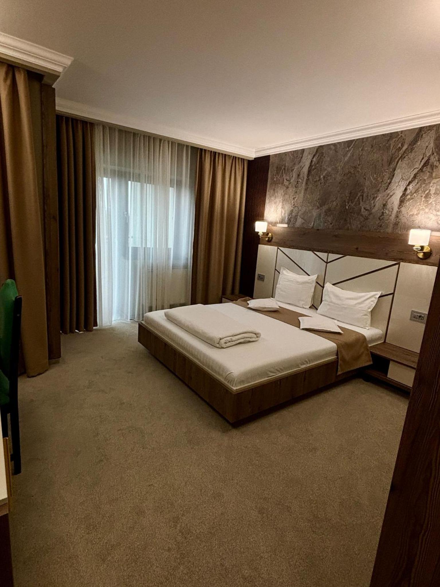 Deluxe Double Room - Photo 6