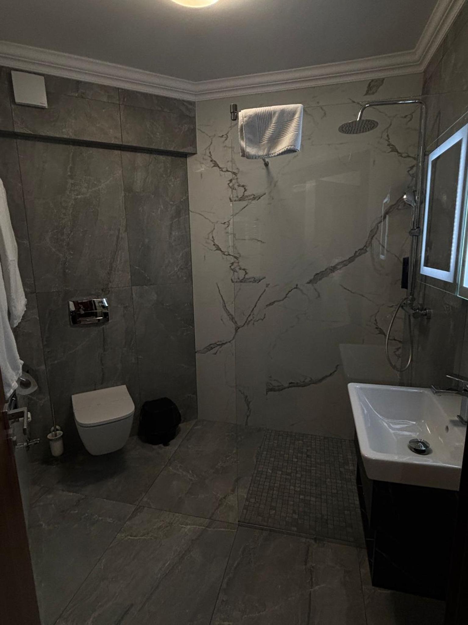 Deluxe Double Room - Photo 5
